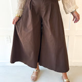 Pleated Cullotte Pants- Brown