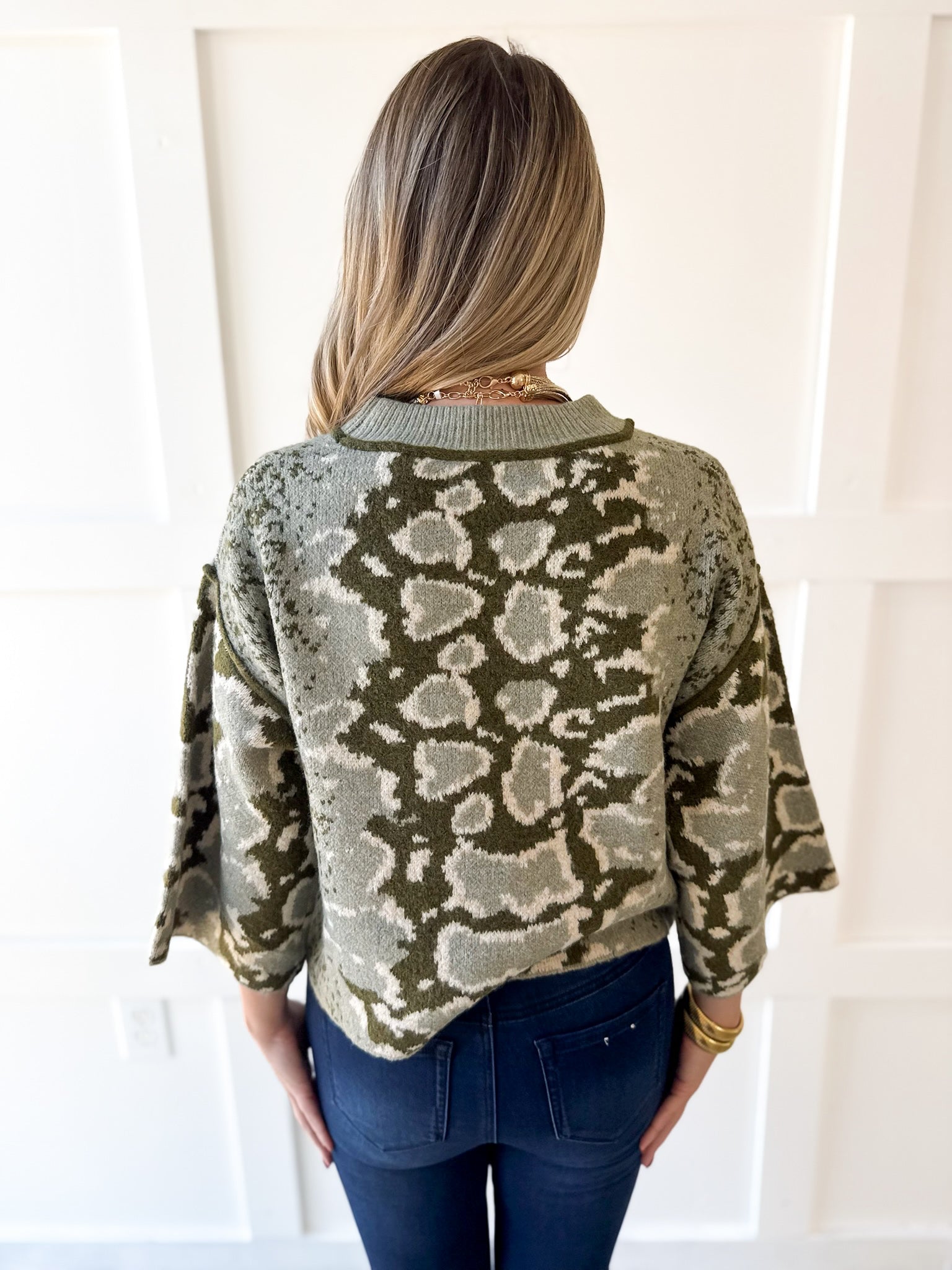 Abstract Print Knit Top- Olive