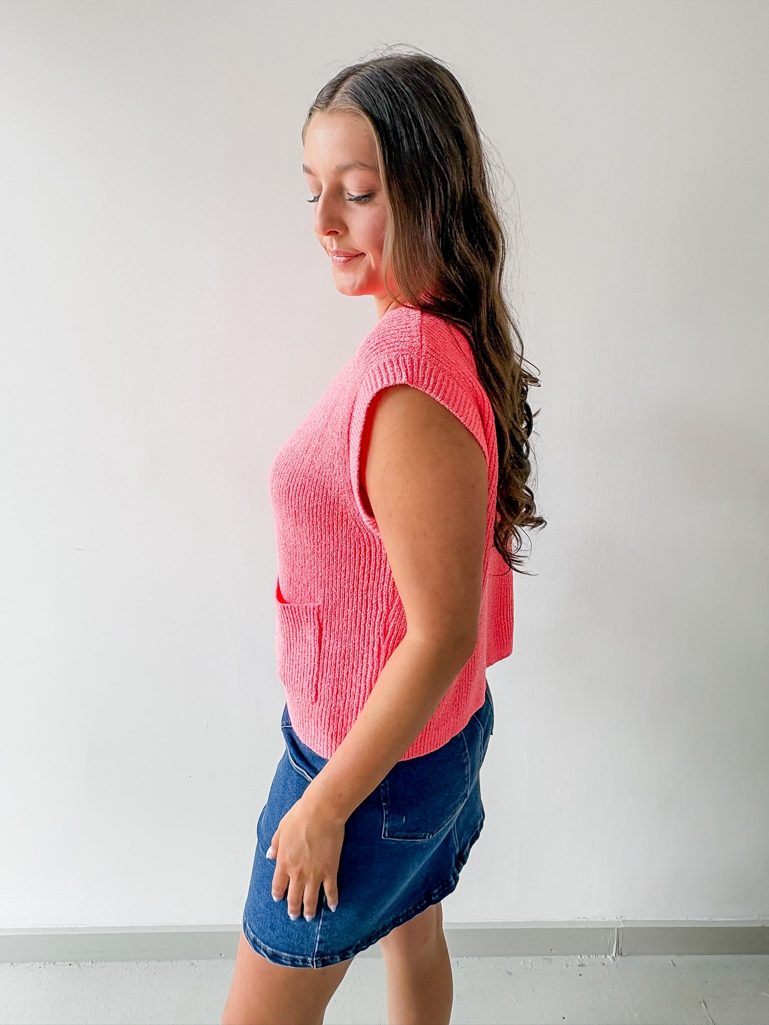 Accent Buttons Knit Vest