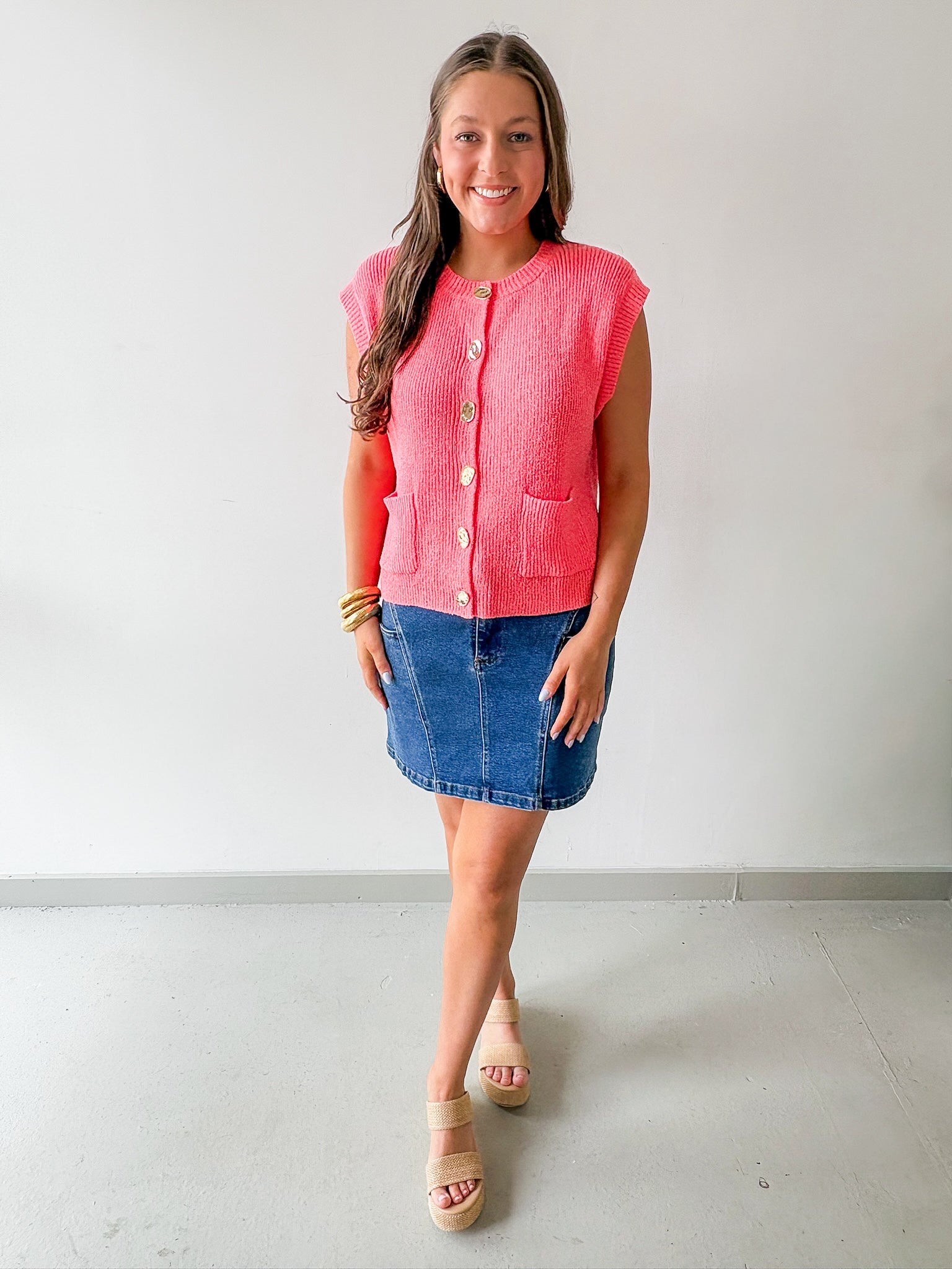 Accent Buttons Knit Vest