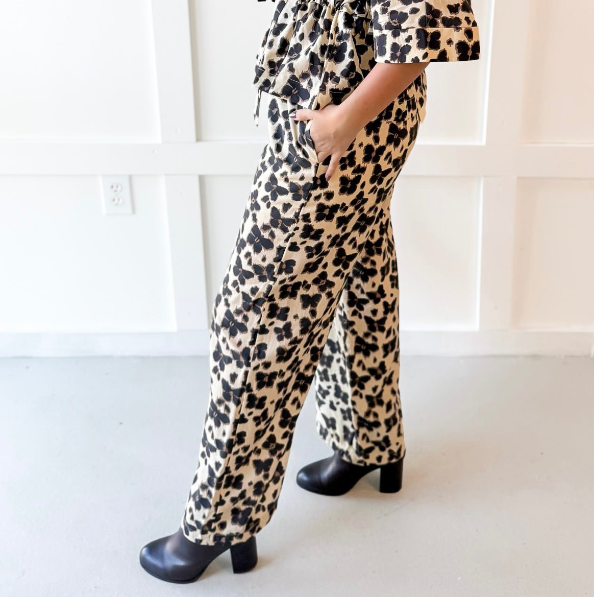 Animal Print Pants - Ecru