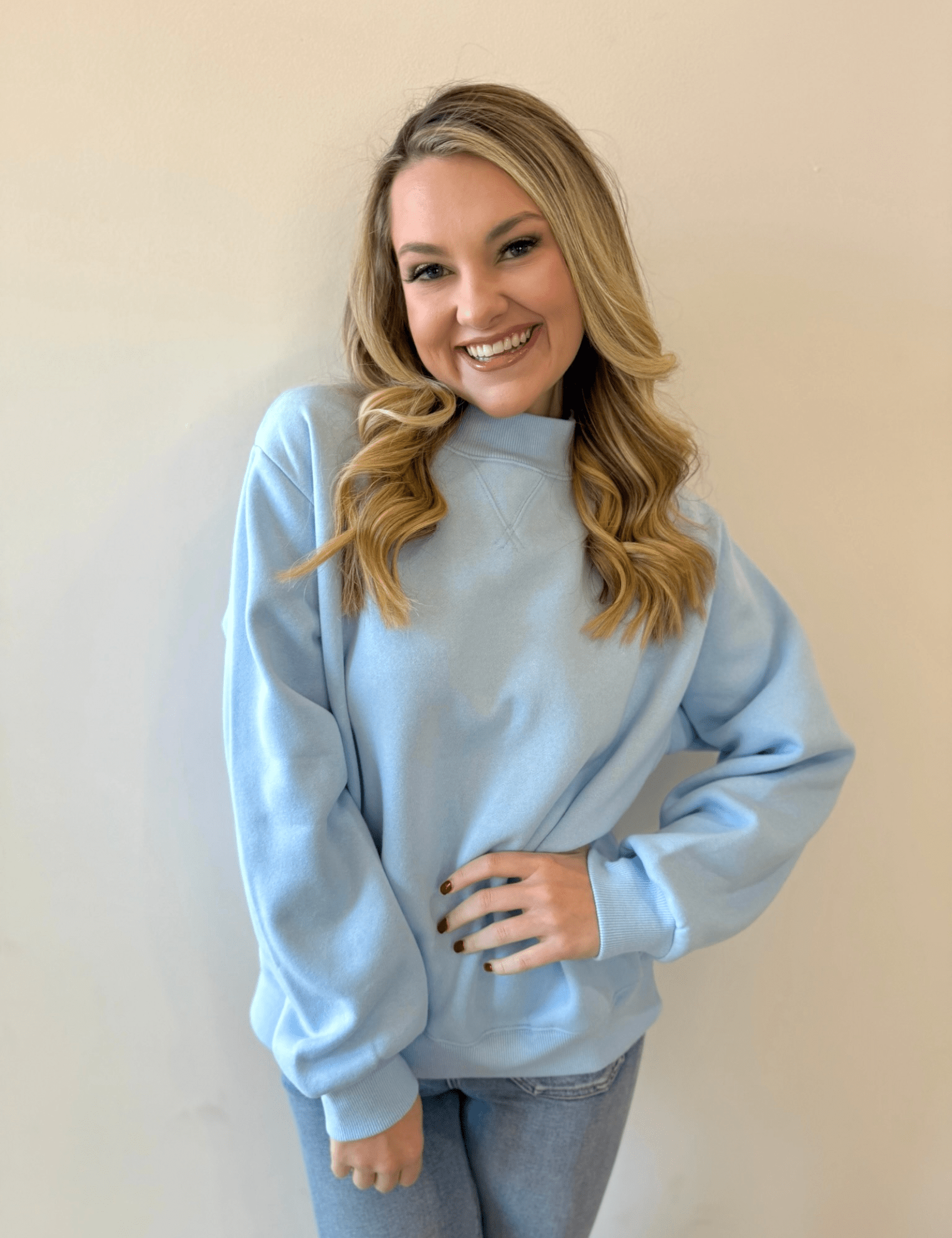 Bailey Sweatshirt - Baby Blue