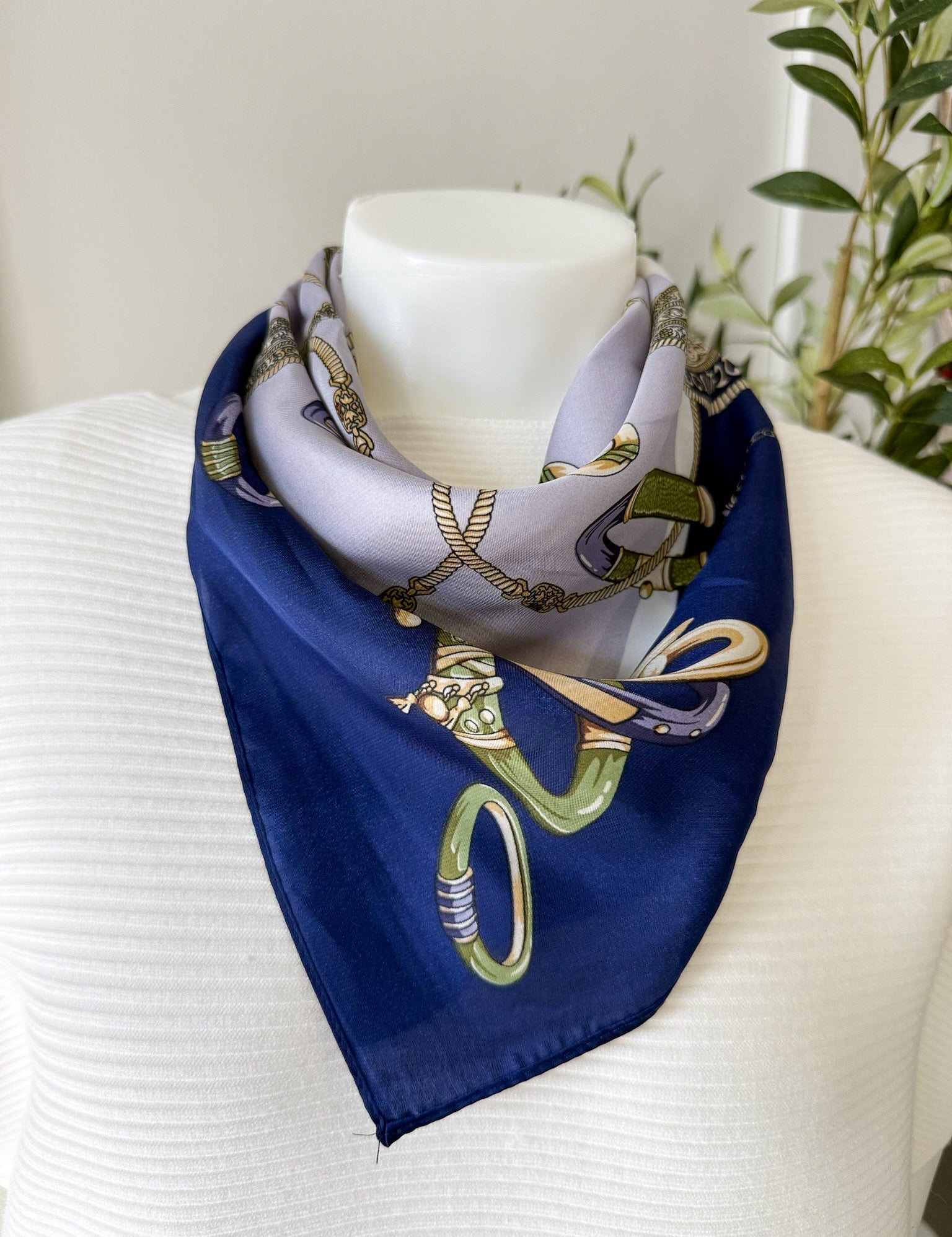Blue Grey Collar Scarf