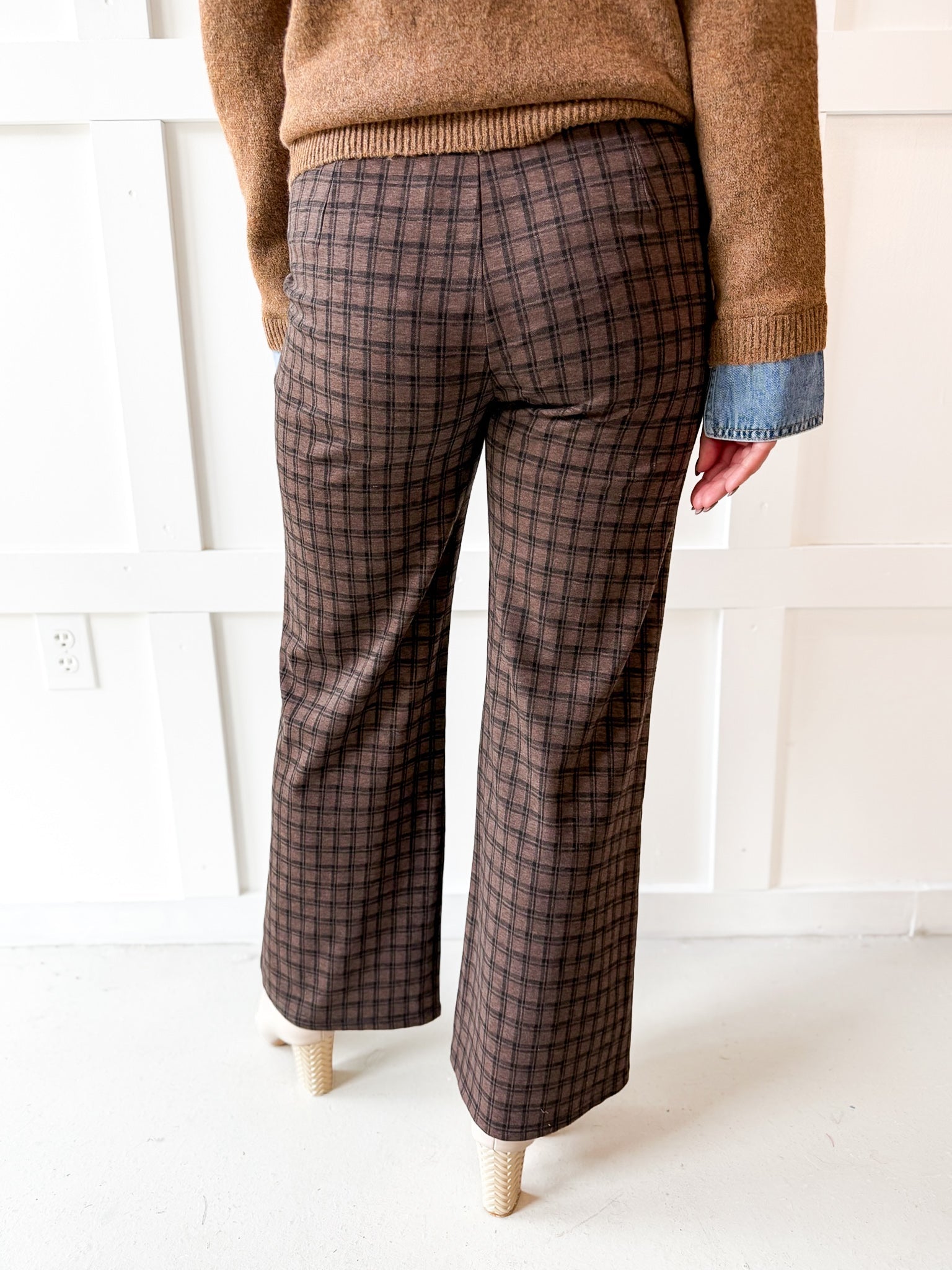 Check Print Straight Leg Pants- Brown