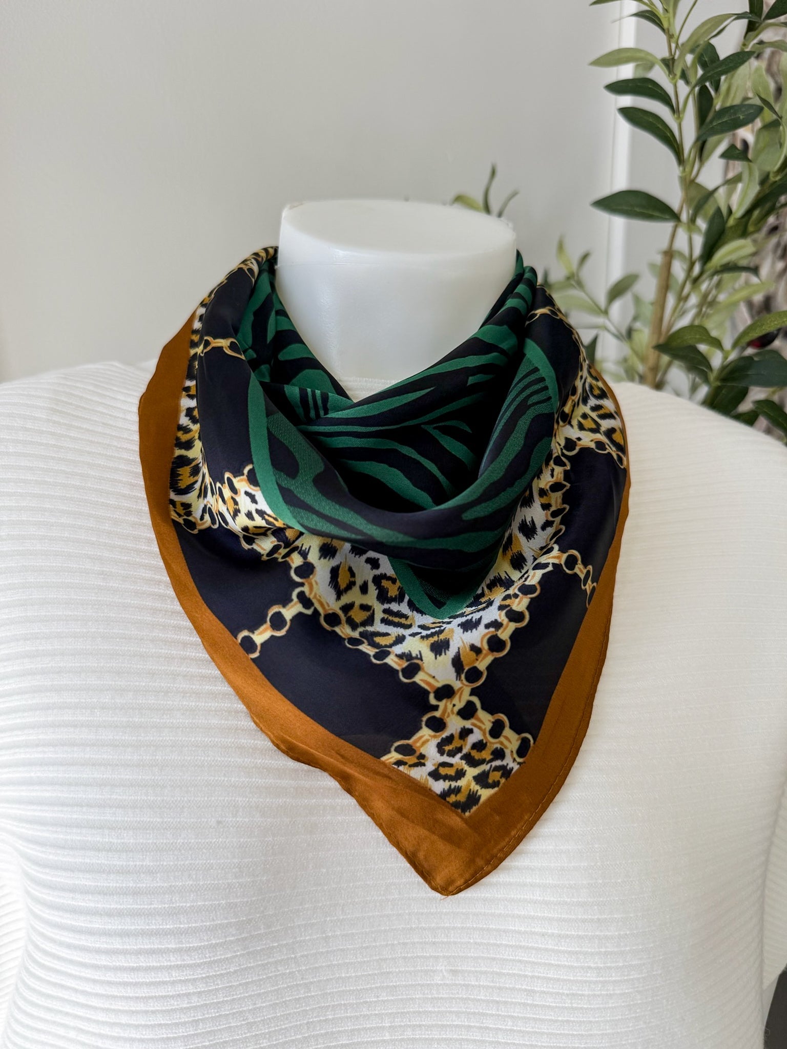 Cheetah Chainlink Print Scarf
