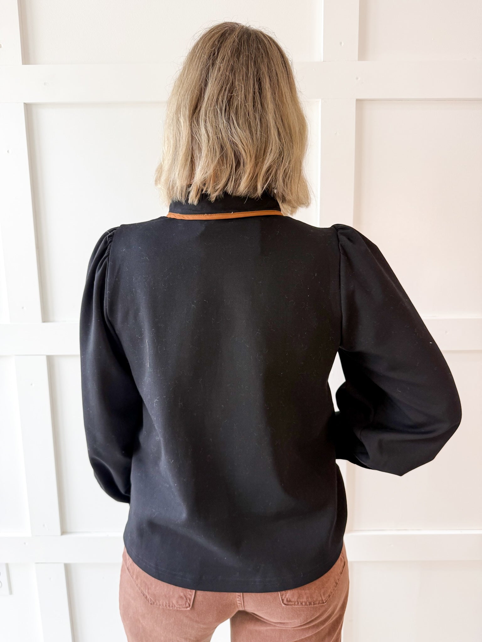 Color Contrast Zip Up Top - Black