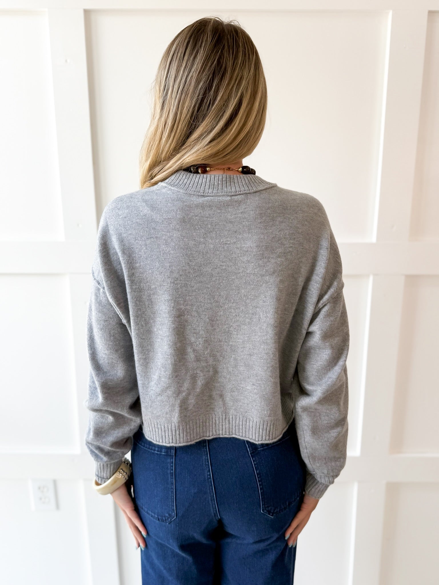 Cropped Knit Crew Sweater - Grey