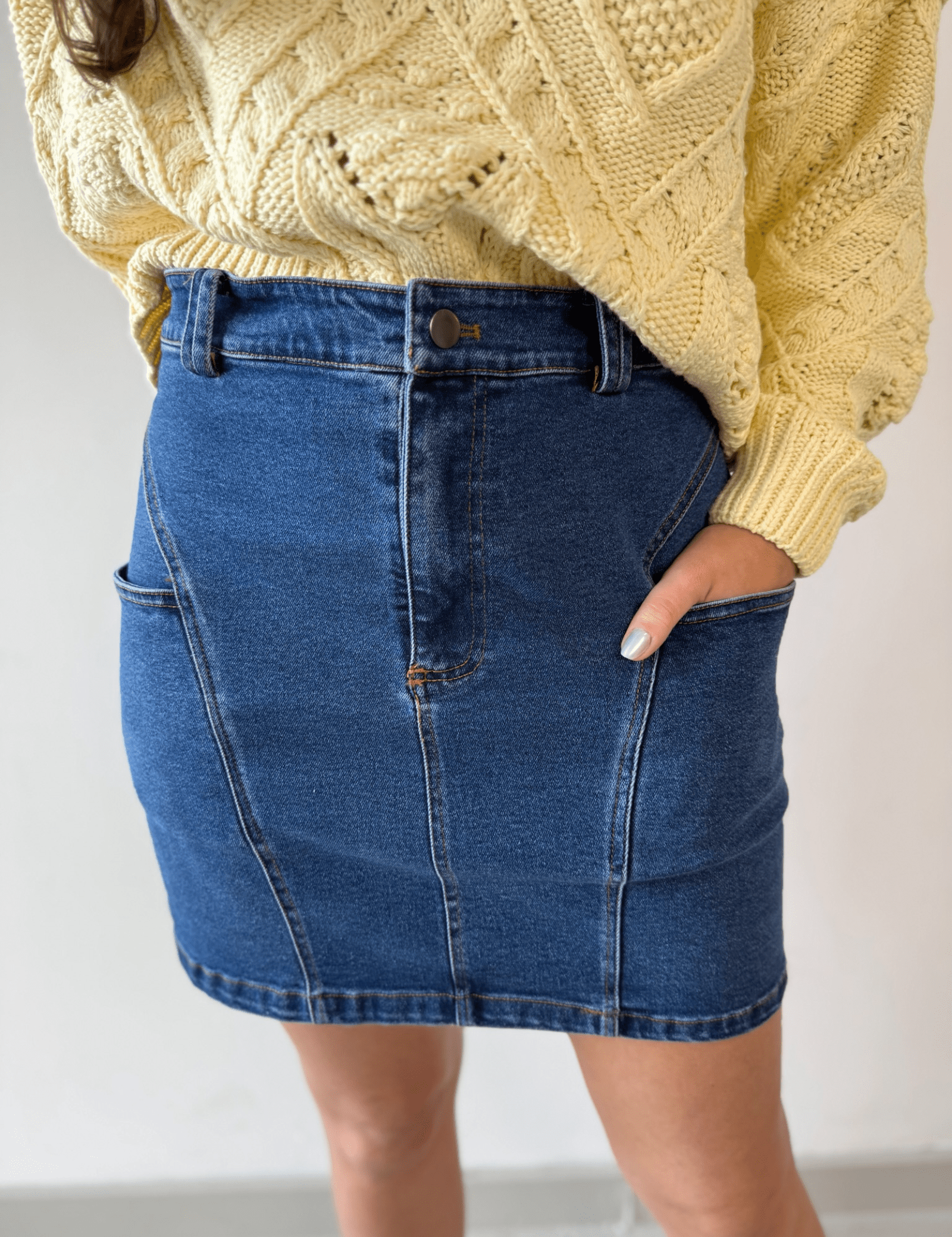 Curve Shape Seam Detail Denim Skirt