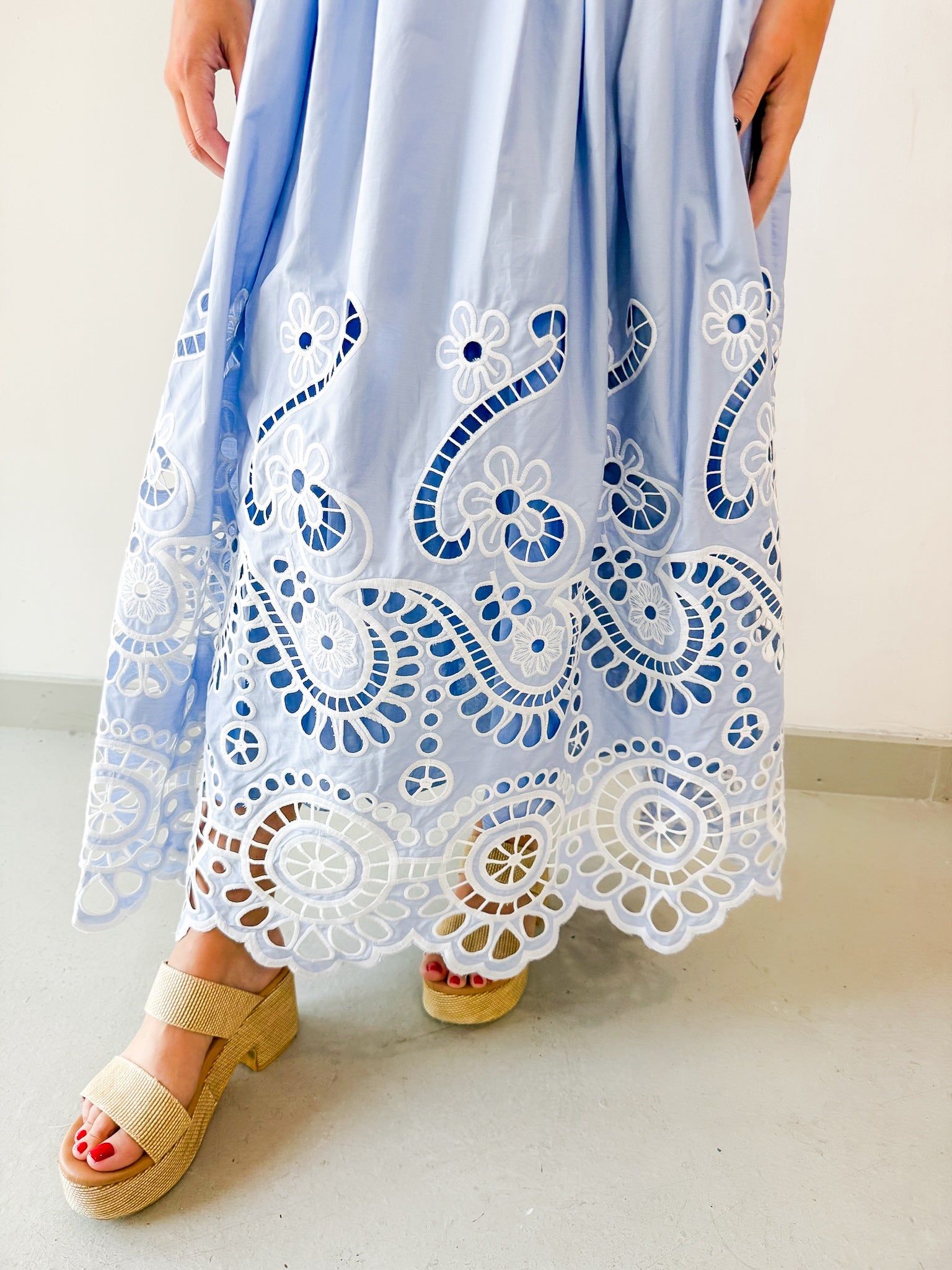 Cut Out Embroidery Detail Maxi Dress