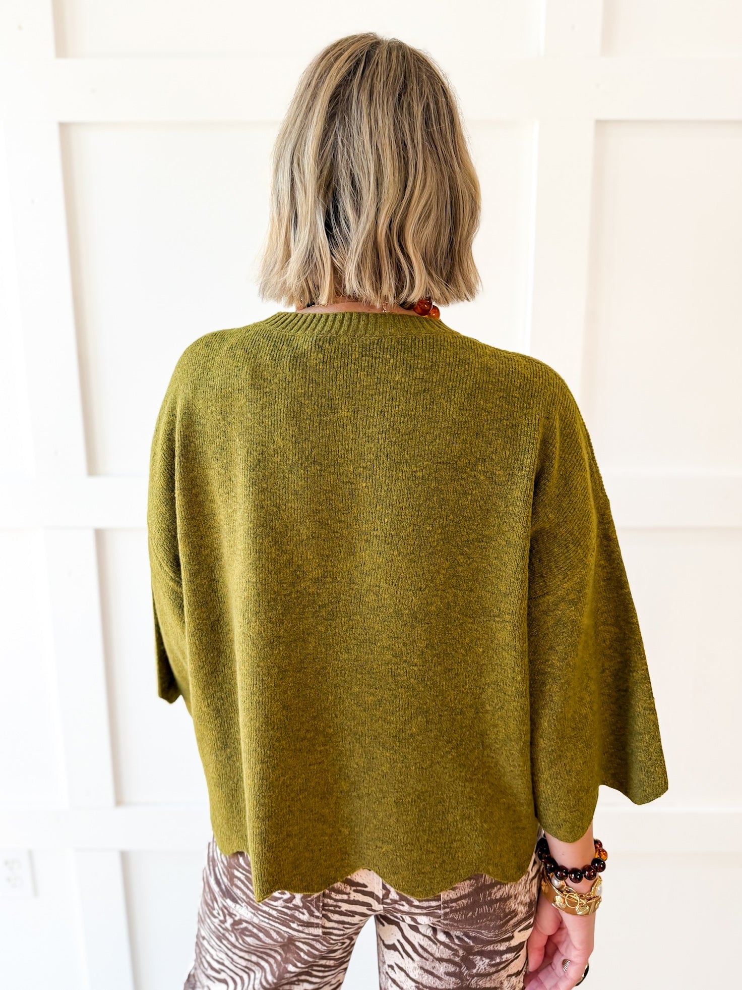 Edge Scallop Knit Sweater - Olive