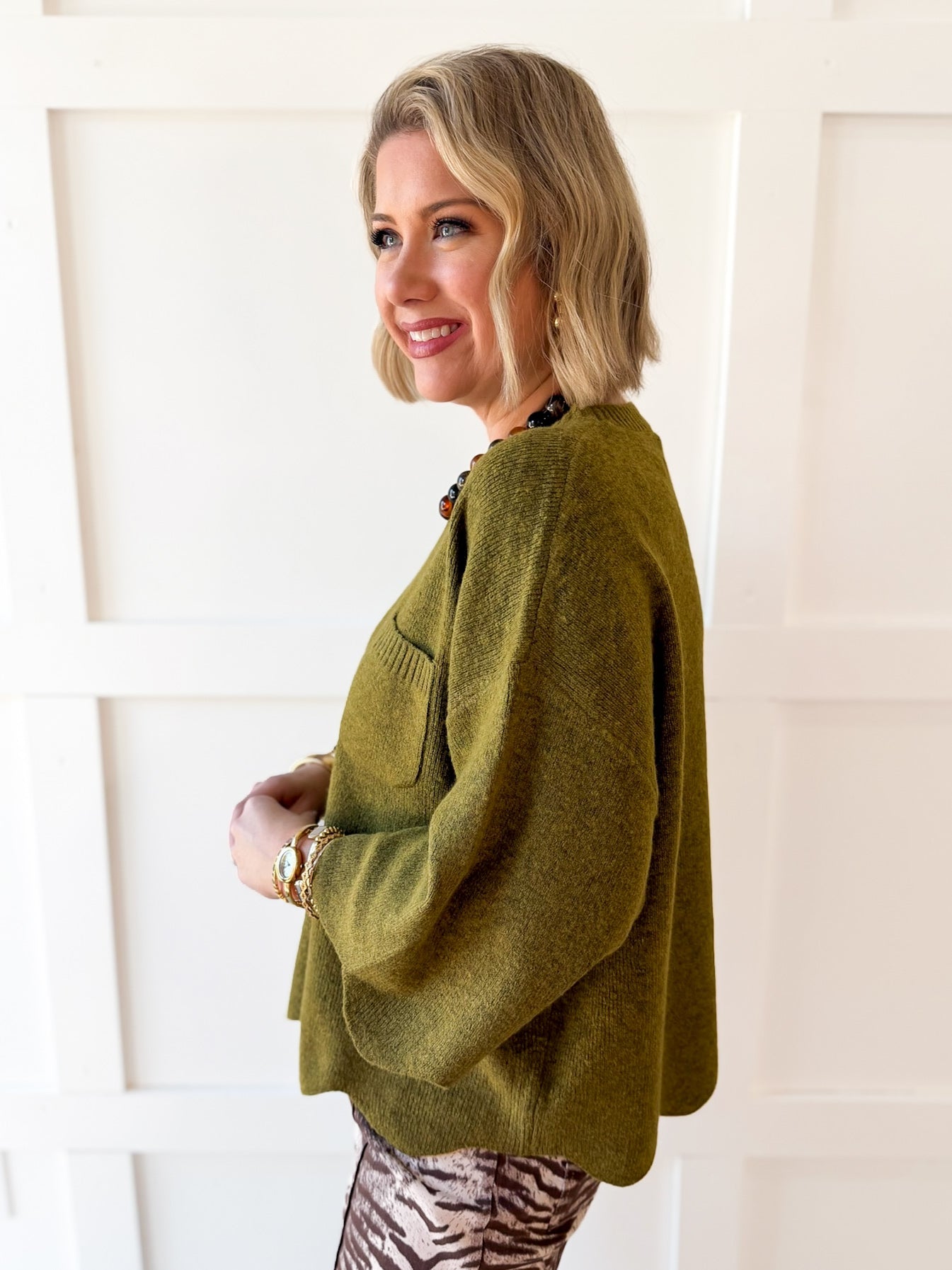 Edge Scallop Knit Sweater - Olive