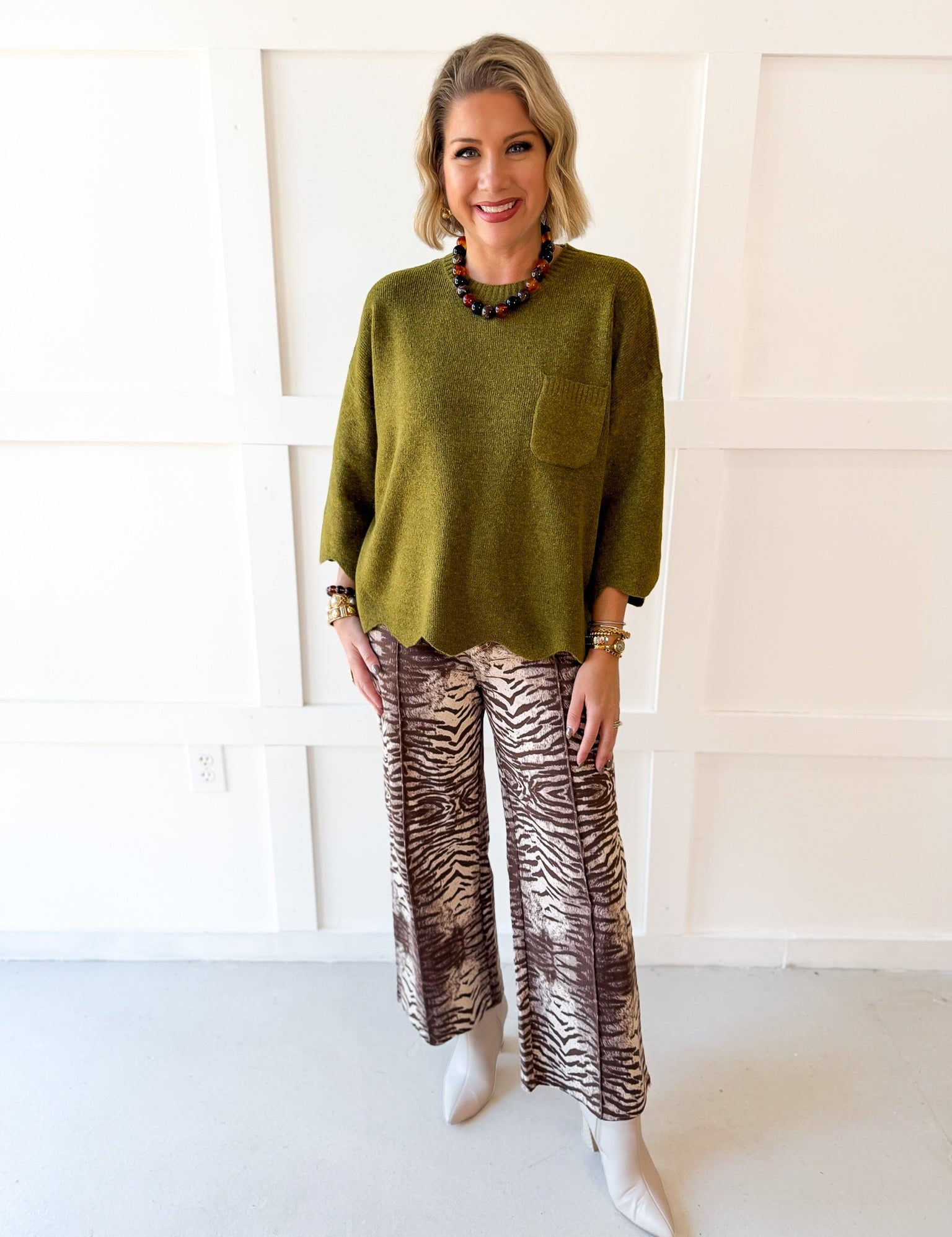 Edge Scallop Knit Sweater - Olive
