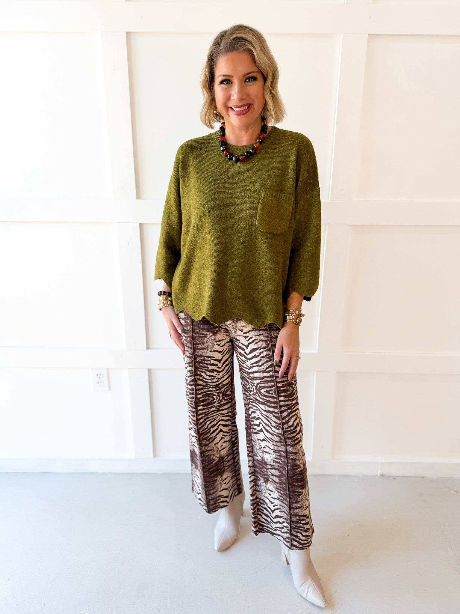 Edge Scallop Knit Sweater - Olive