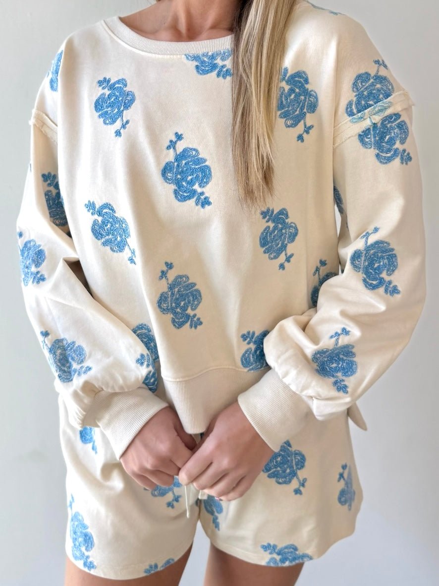 Emboidered Sweater & Short Set - White