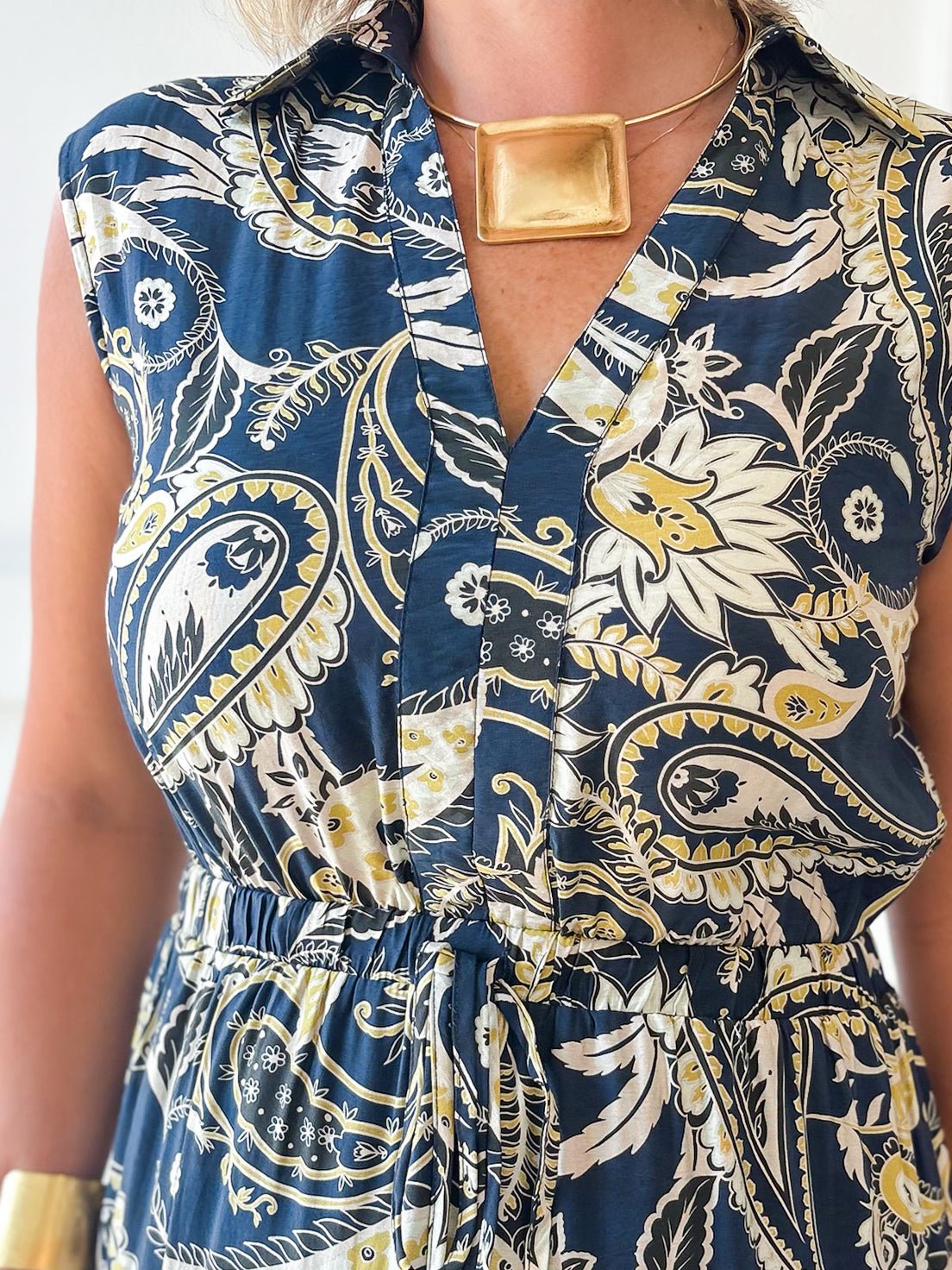Floral Print Collared Maxi Dress