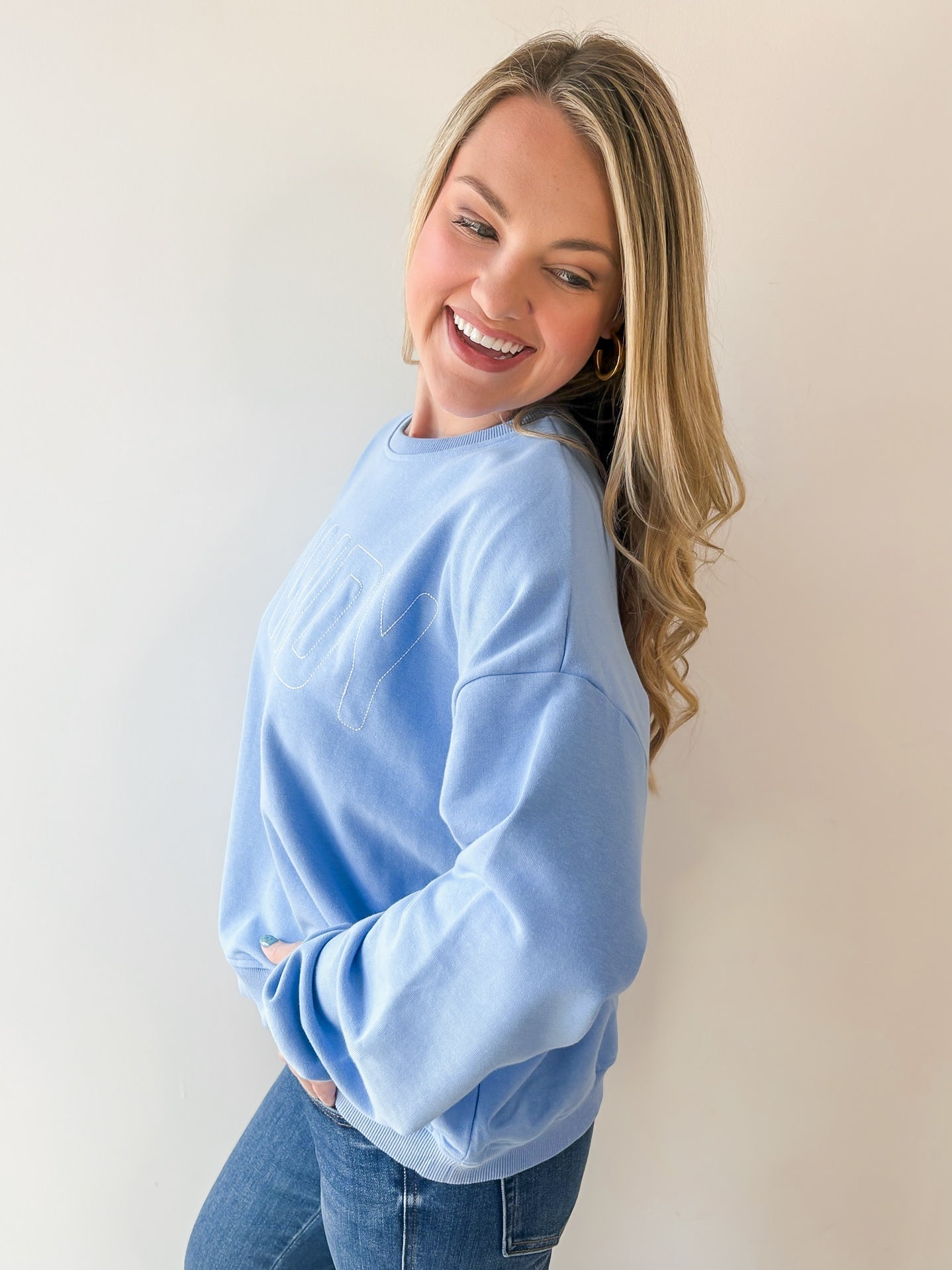 "Howdy" Graphic Sweater - Seabreeze