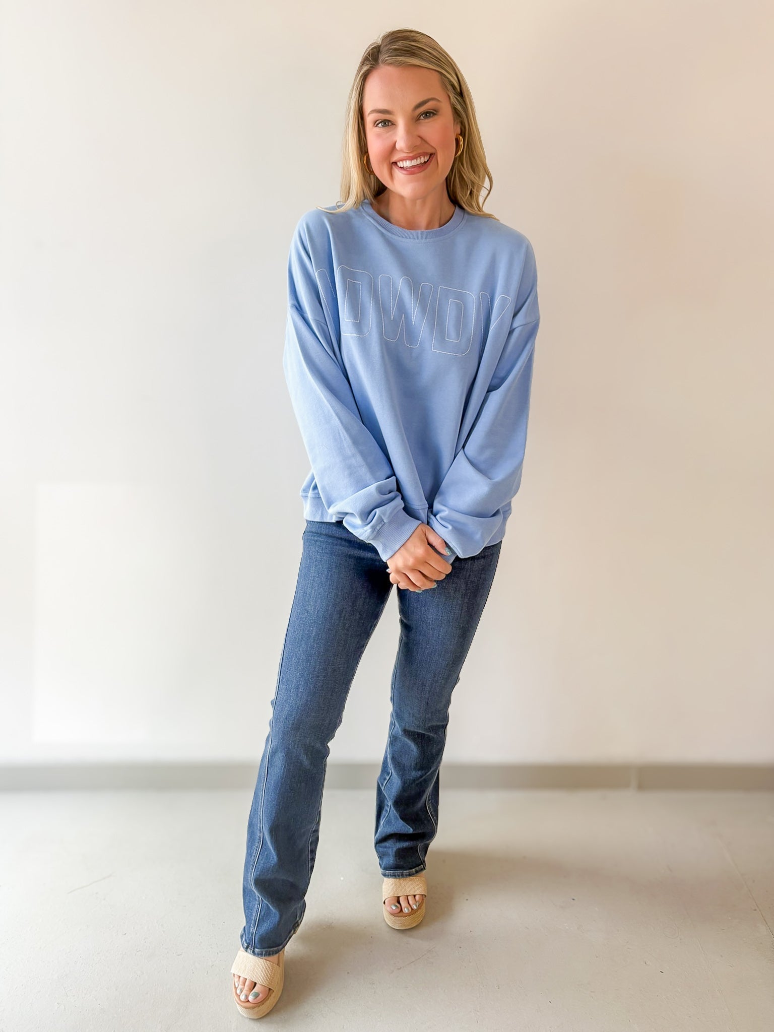 "Howdy" Graphic Sweater - Seabreeze
