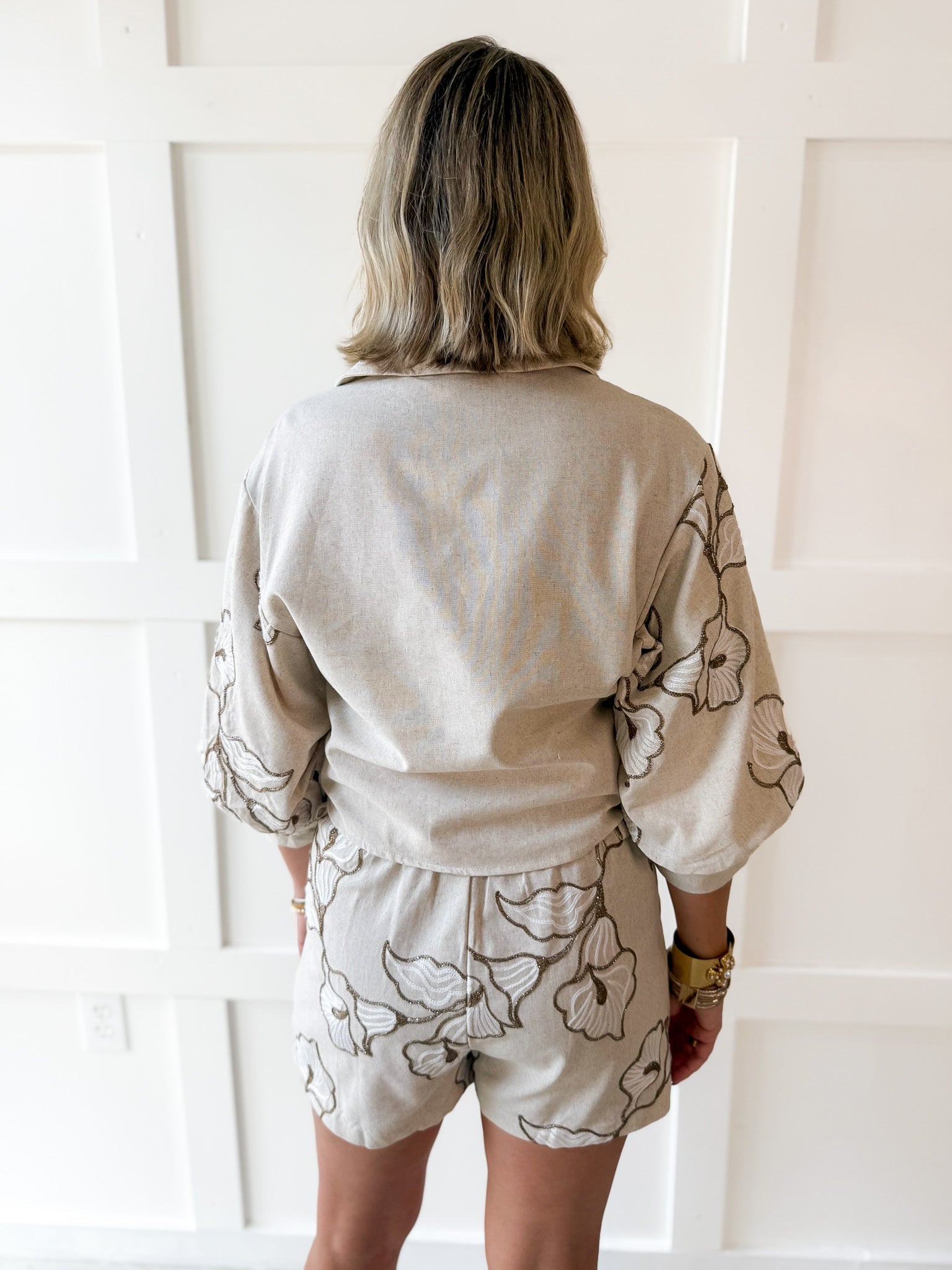 Lapel Embroidered Puff Sleeve Top- Ivory