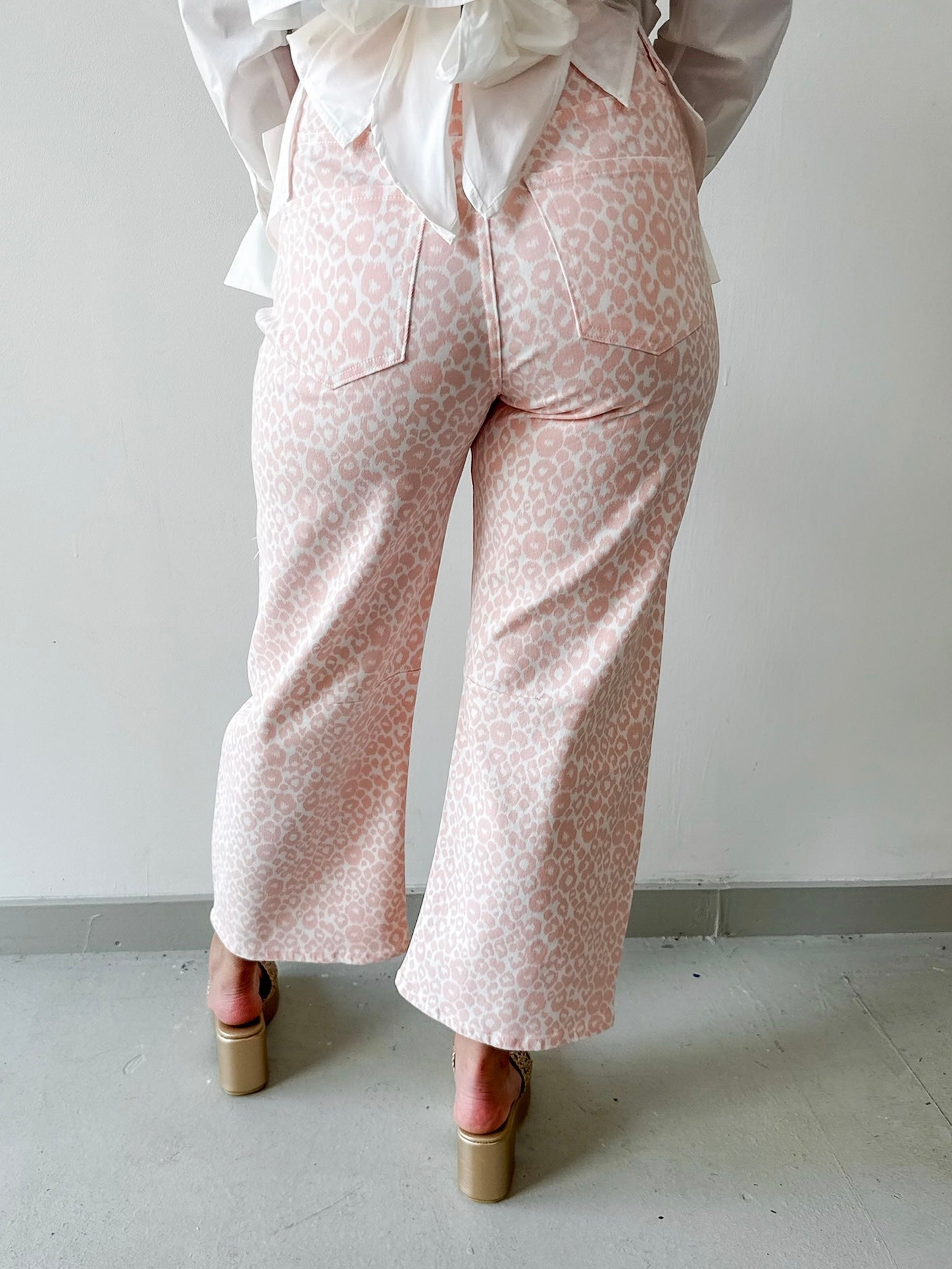 Leopard Print Barrel Crop Jean - Pink