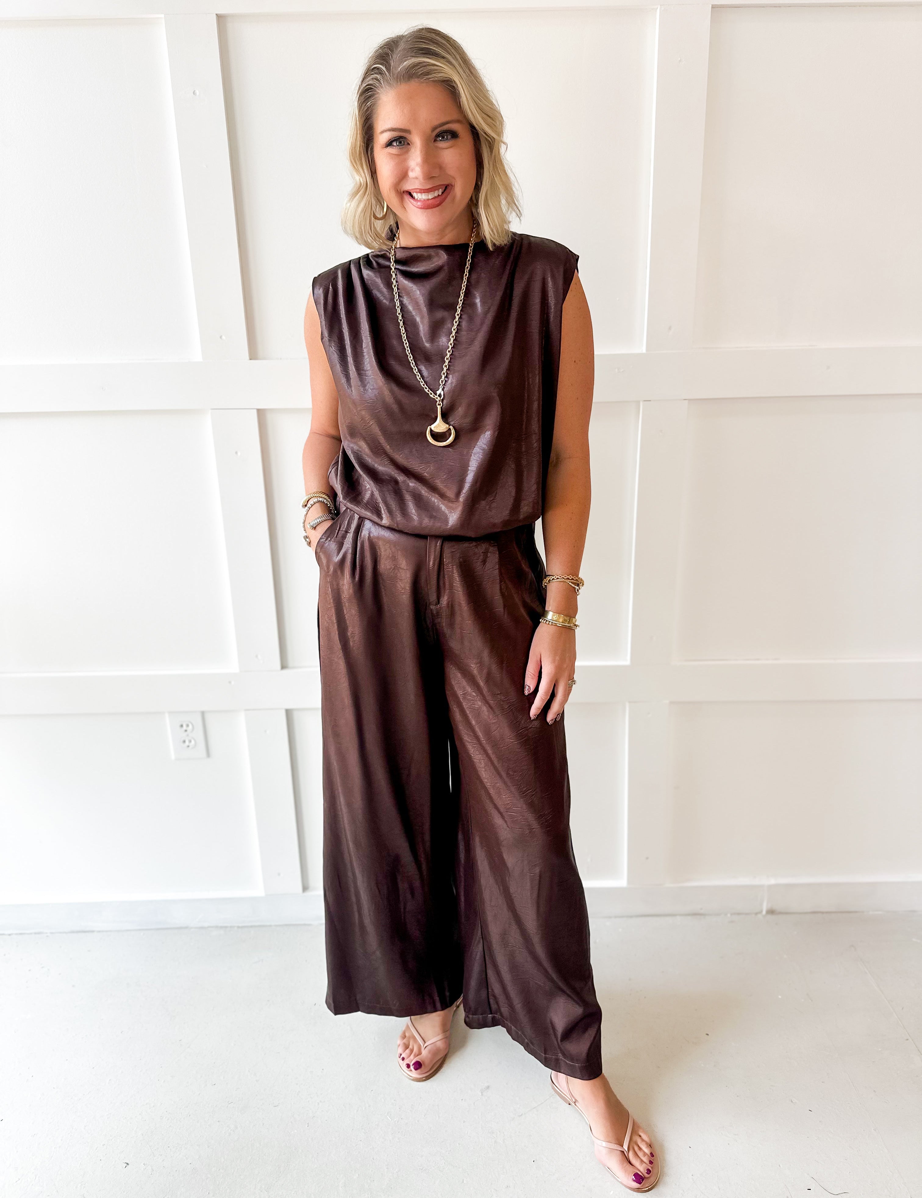 Mock Neck Sleeveless Bubble Top- Brown