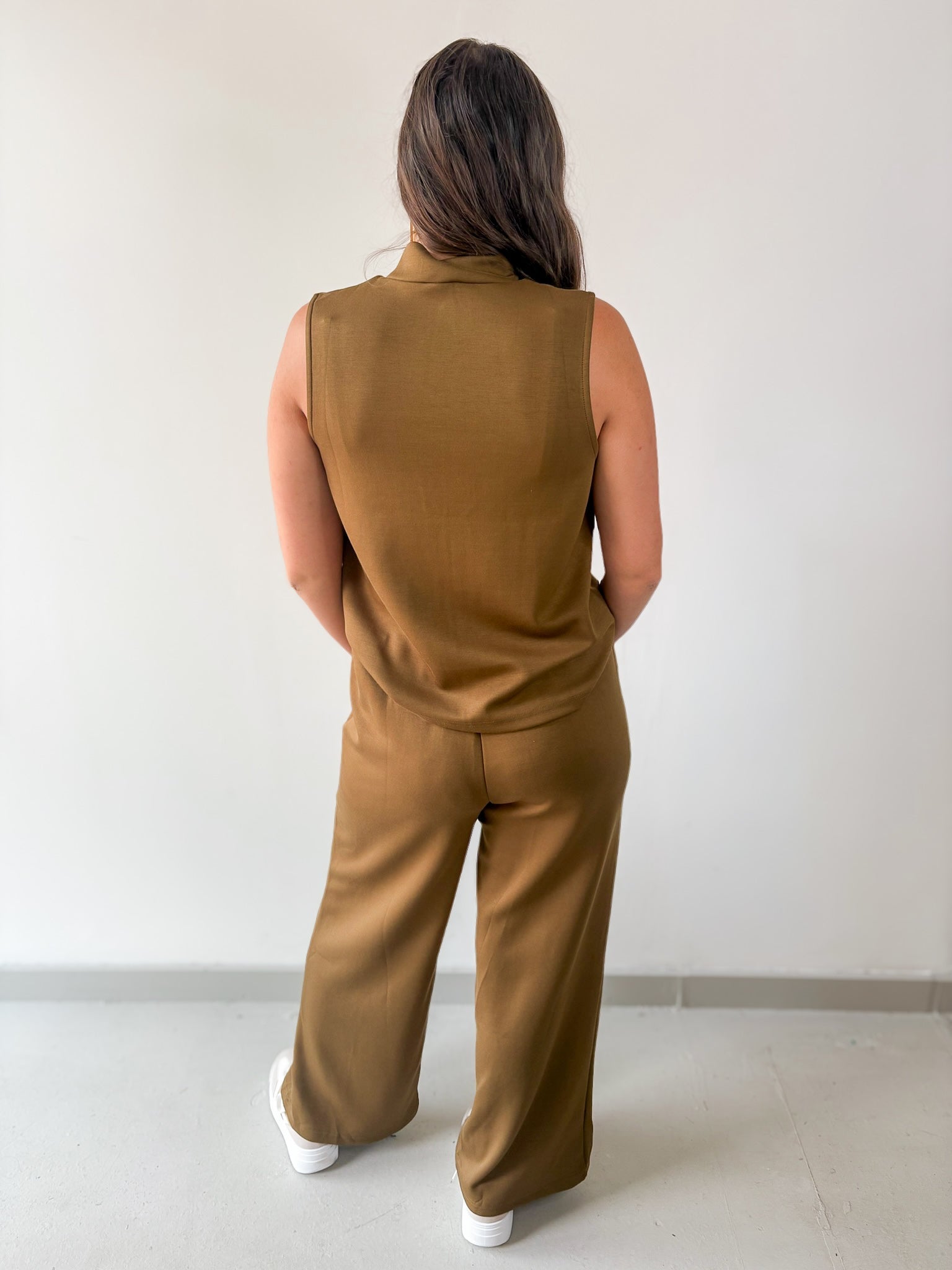 Mock Neck Sleeveless Top & Pant Set - Olive
