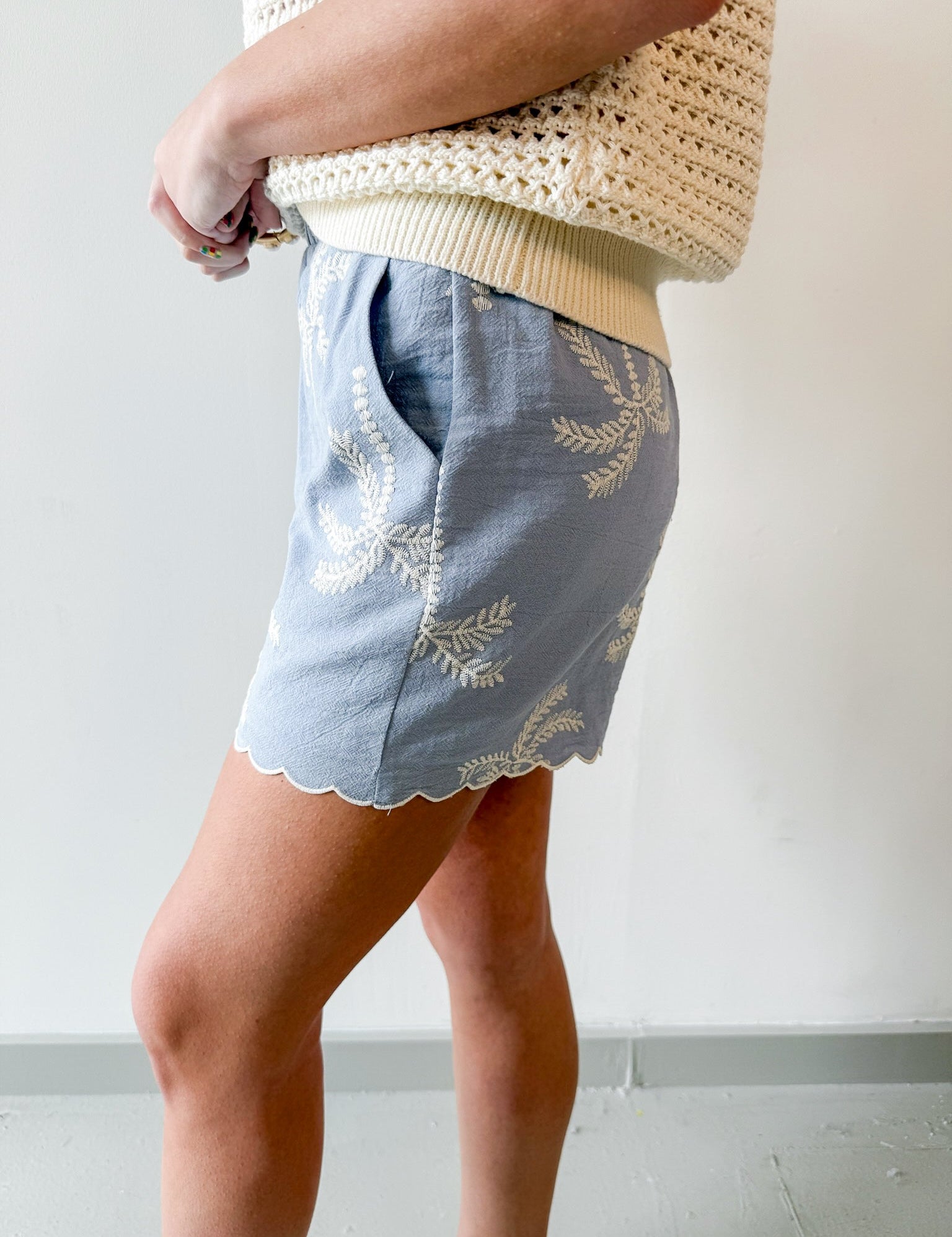 Palm Embroidered Gauze Shorts