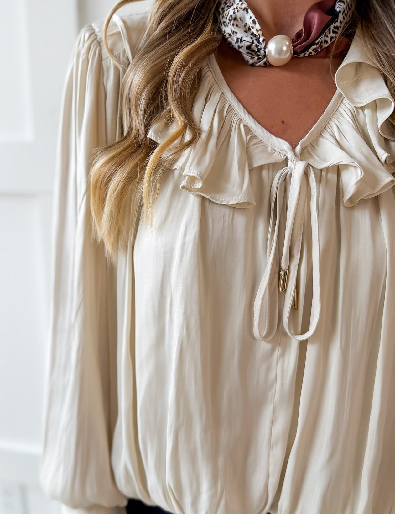 Peter Collar Blouse - Cream