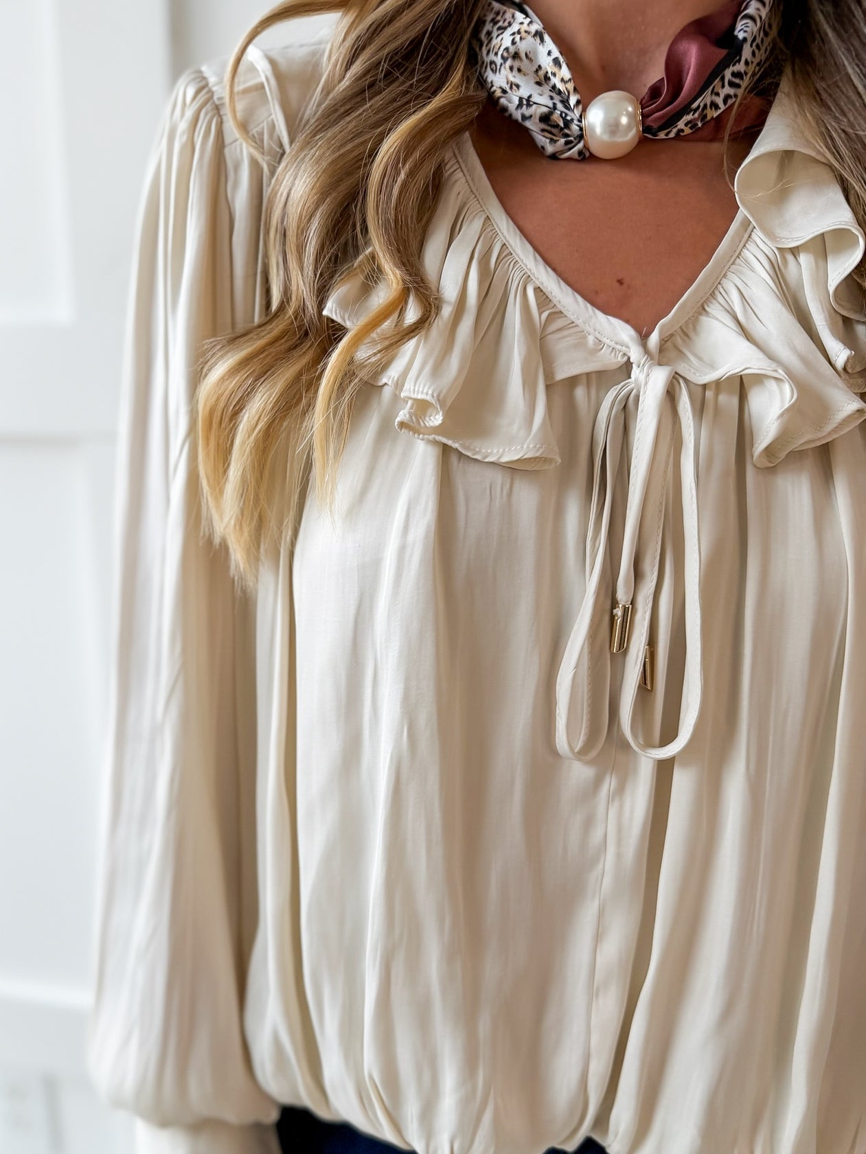 Peter Collar Blouse - Cream