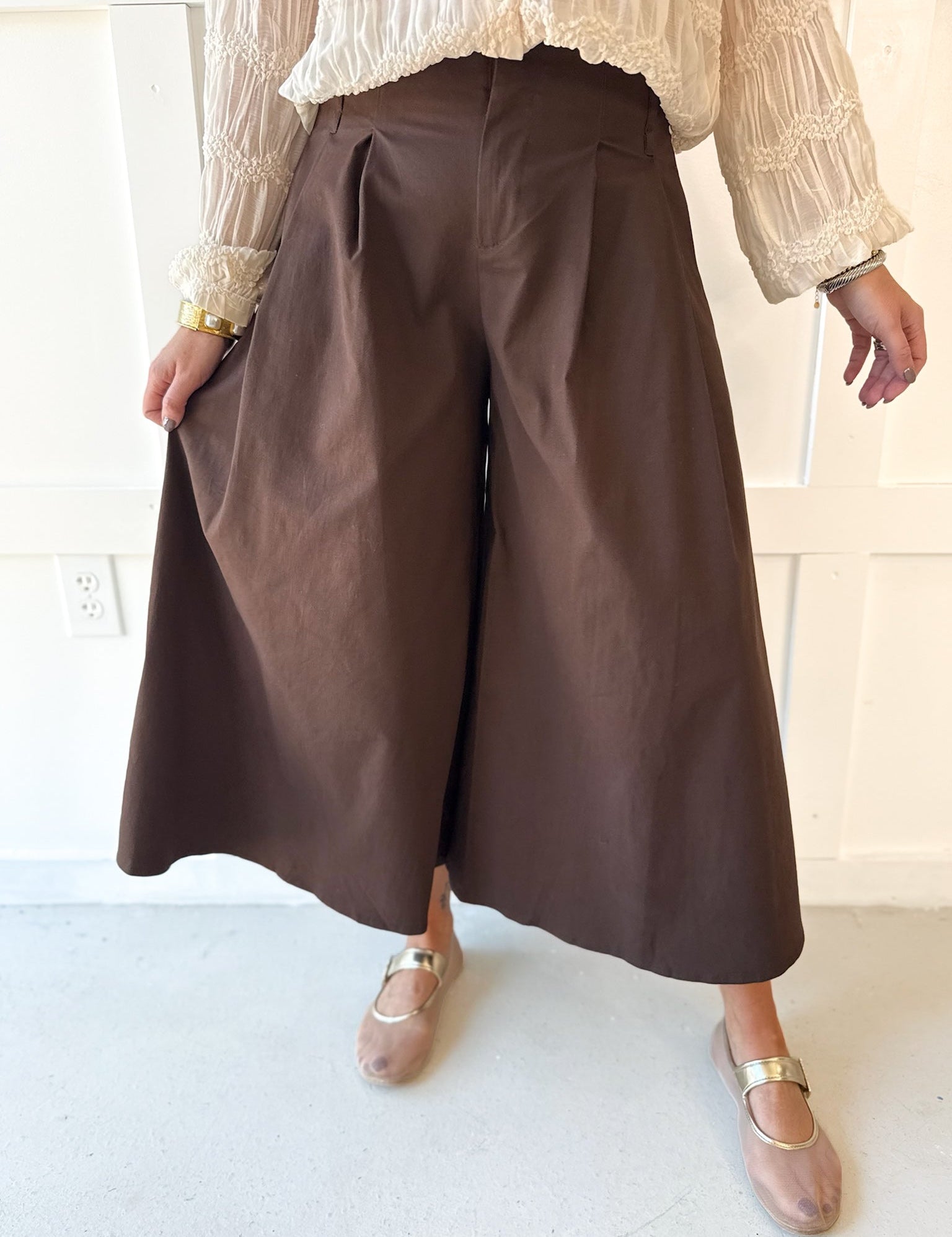Pleated Cullotte Pants- Brown