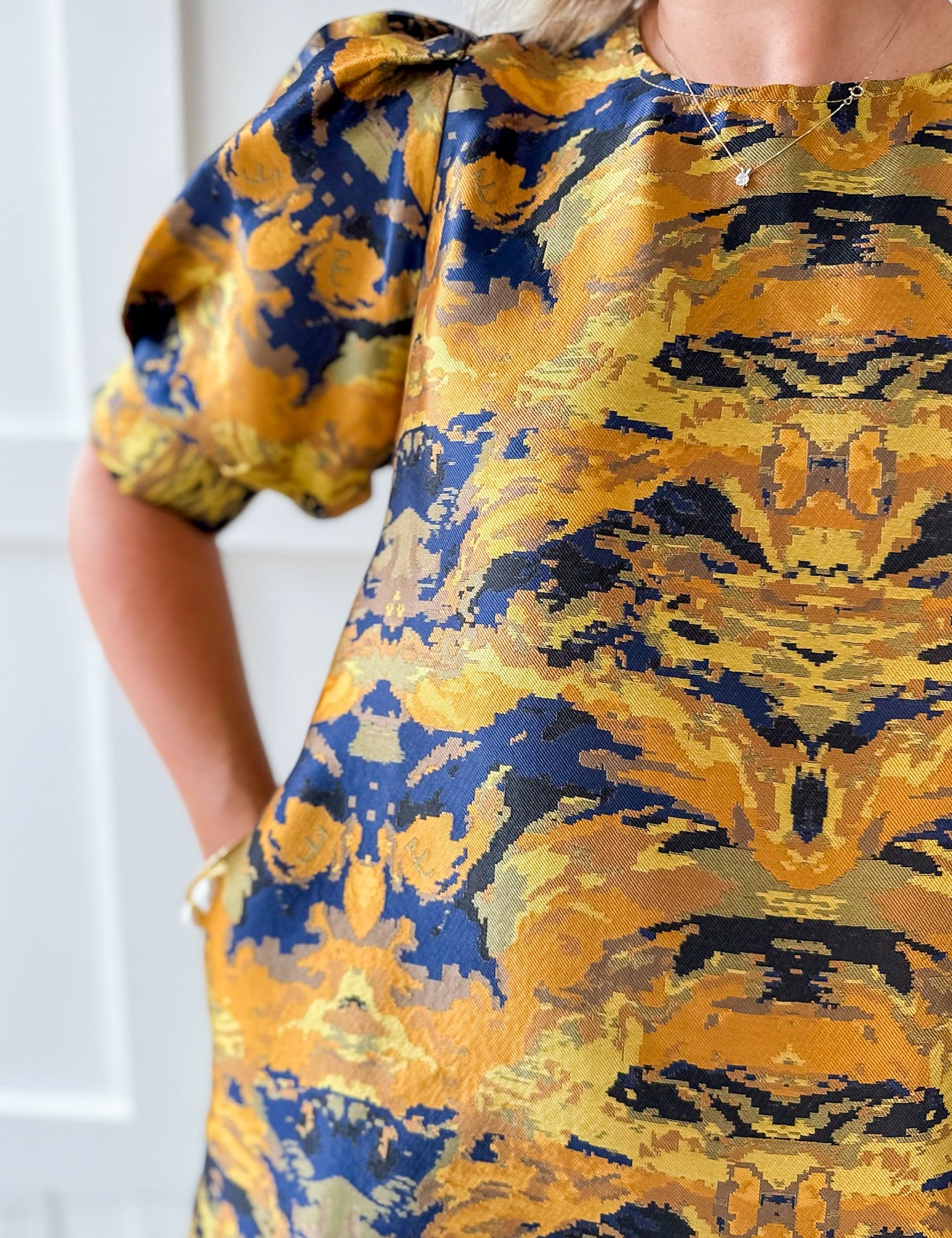 Puff Sleeves Jacquard Print Dress - Gold Mix
