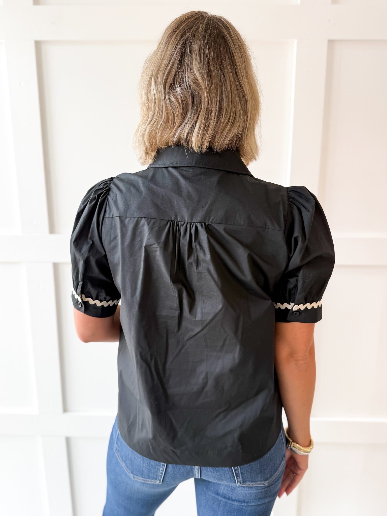 Ric-Rac Trim Accent Solid Top