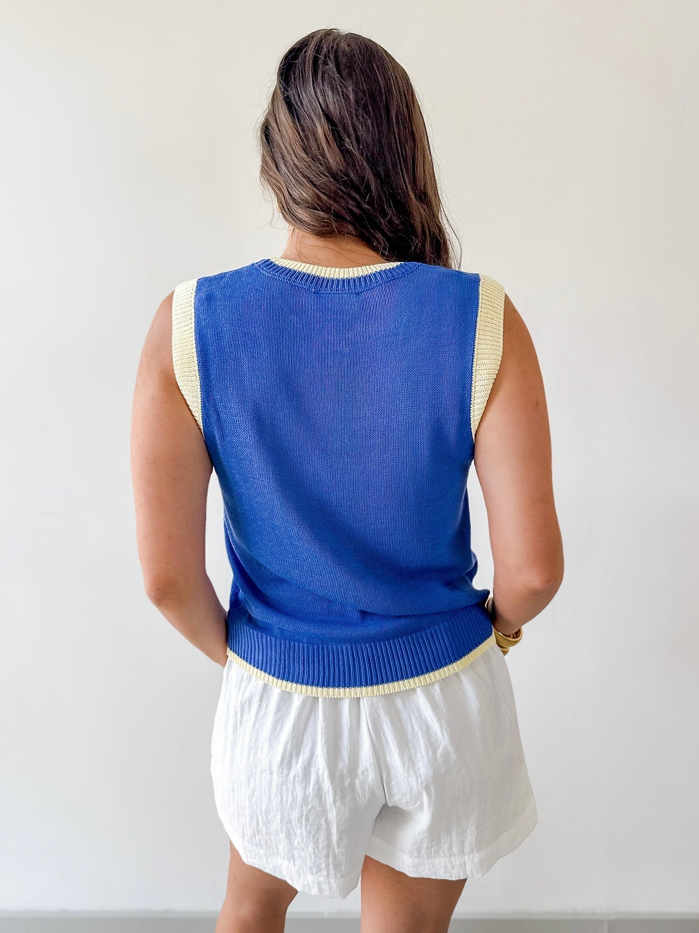 Round Neck 'fish' Knit Vest- Blue