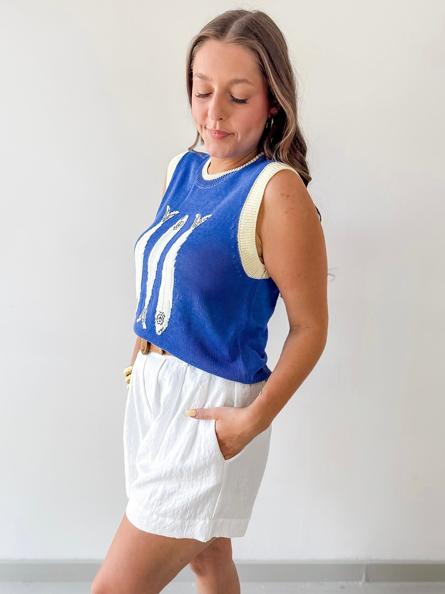 Round Neck 'fish' Knit Vest- Blue