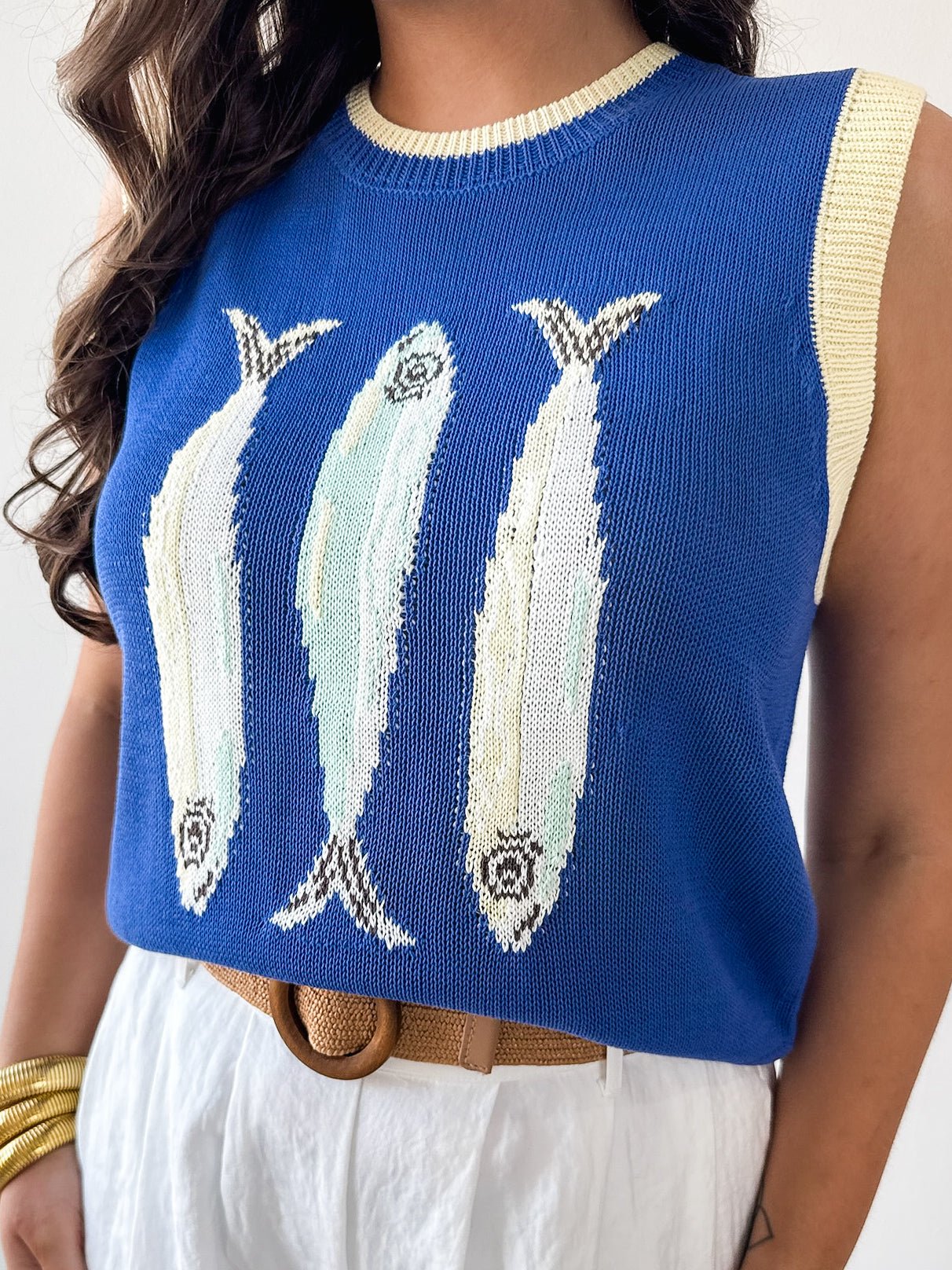 Round Neck 'fish' Knit Vest- Blue