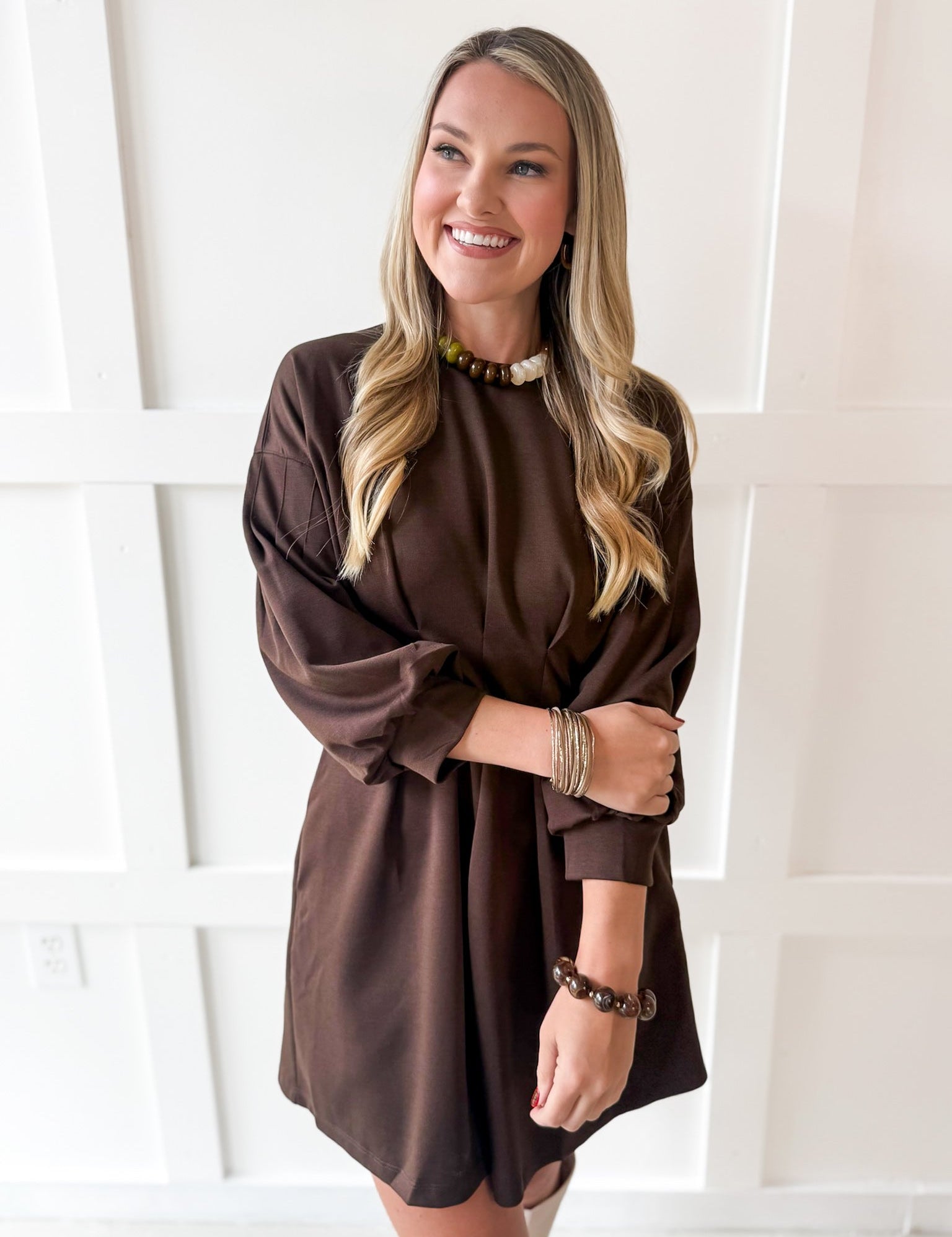 Round Neck Pleated Skirt Dress - Brown