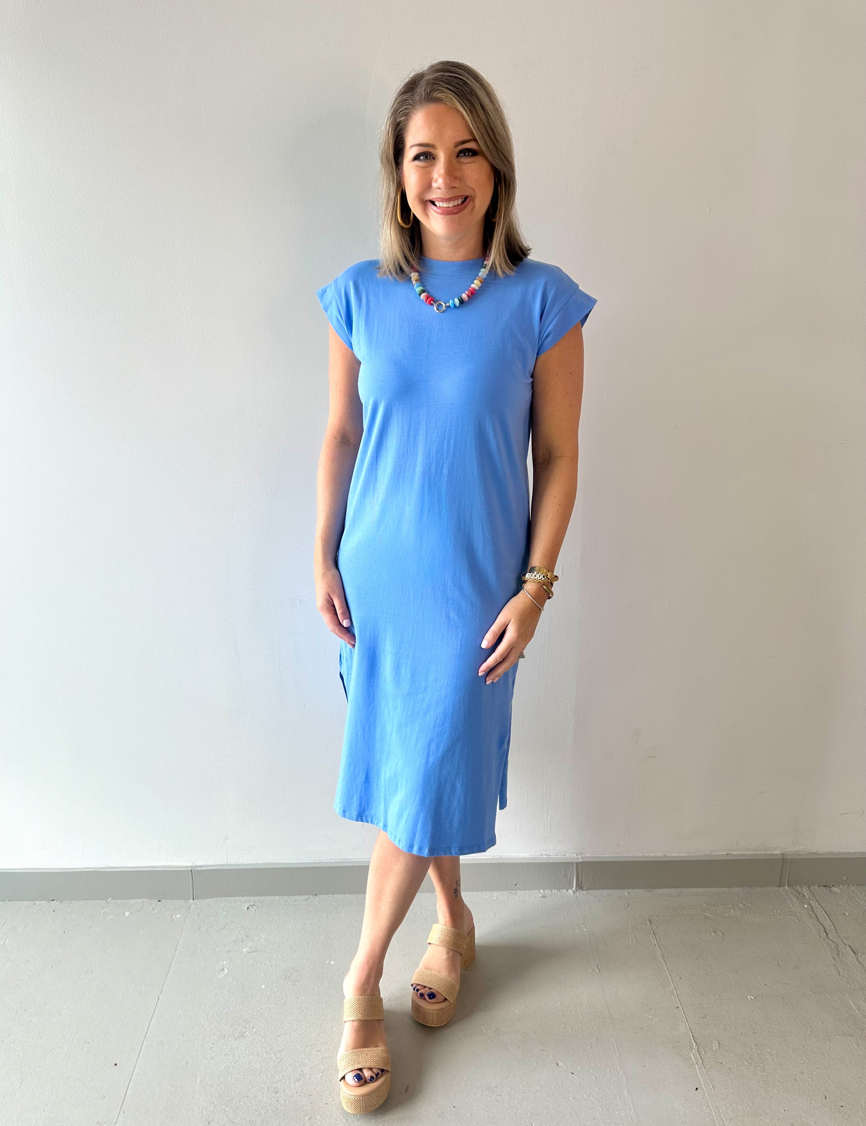 Round neck short sleeve midi dress