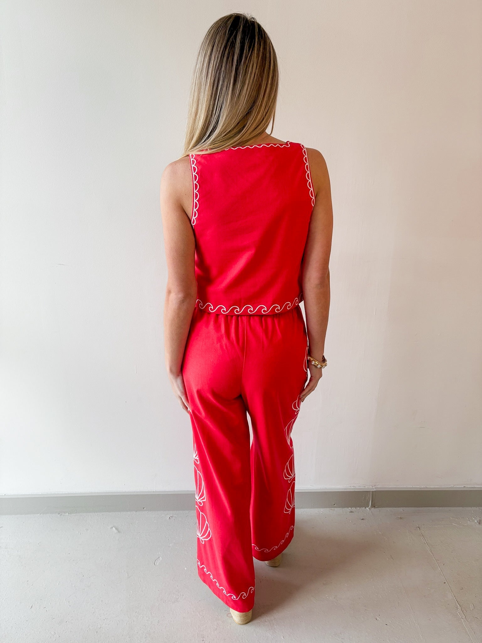 Seashell Embroidered Set