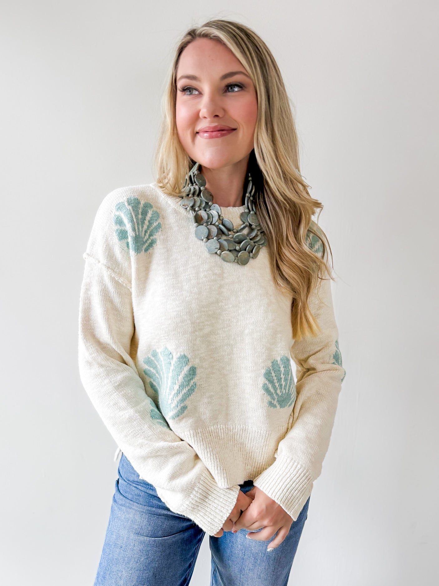 Seashell Motif Crop Sweater