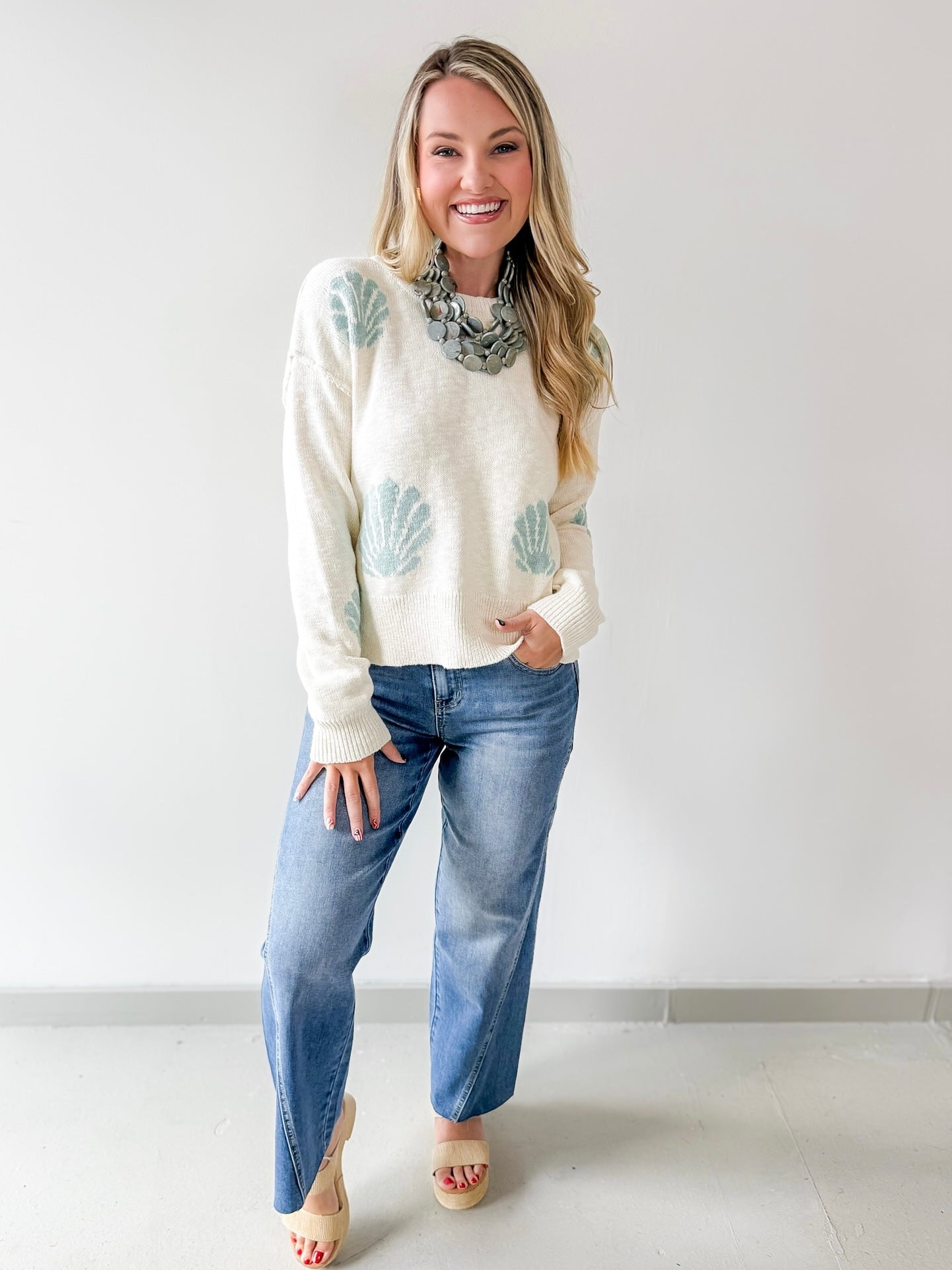 Seashell Motif Crop Sweater