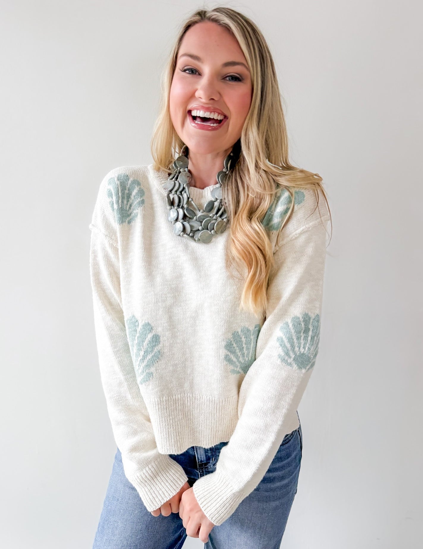 Seashell Motif Crop Sweater
