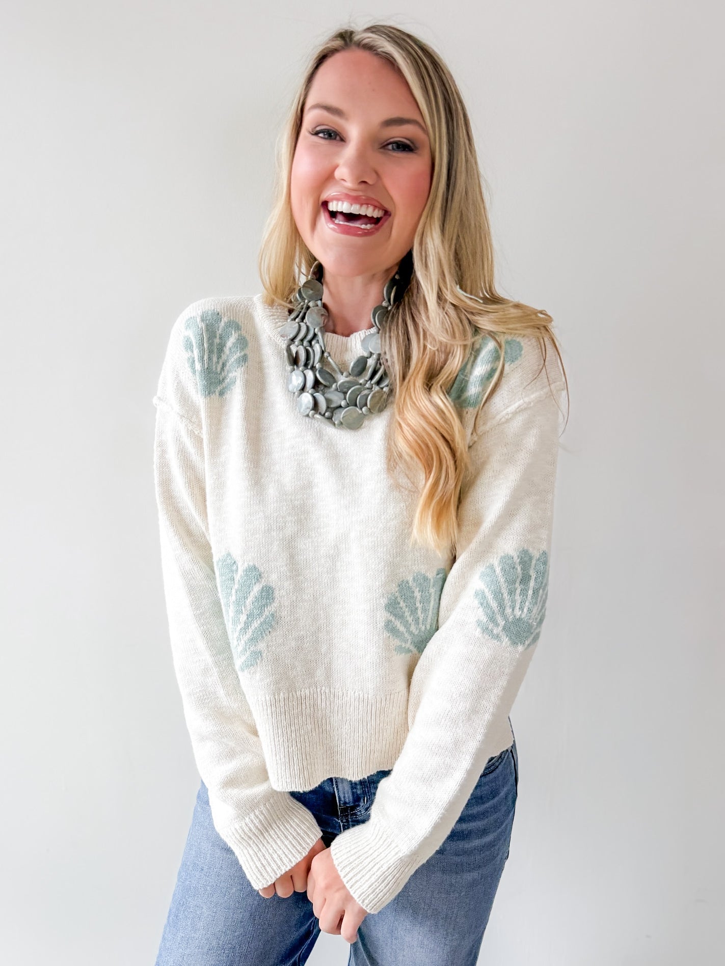 Seashell Motif Crop Sweater