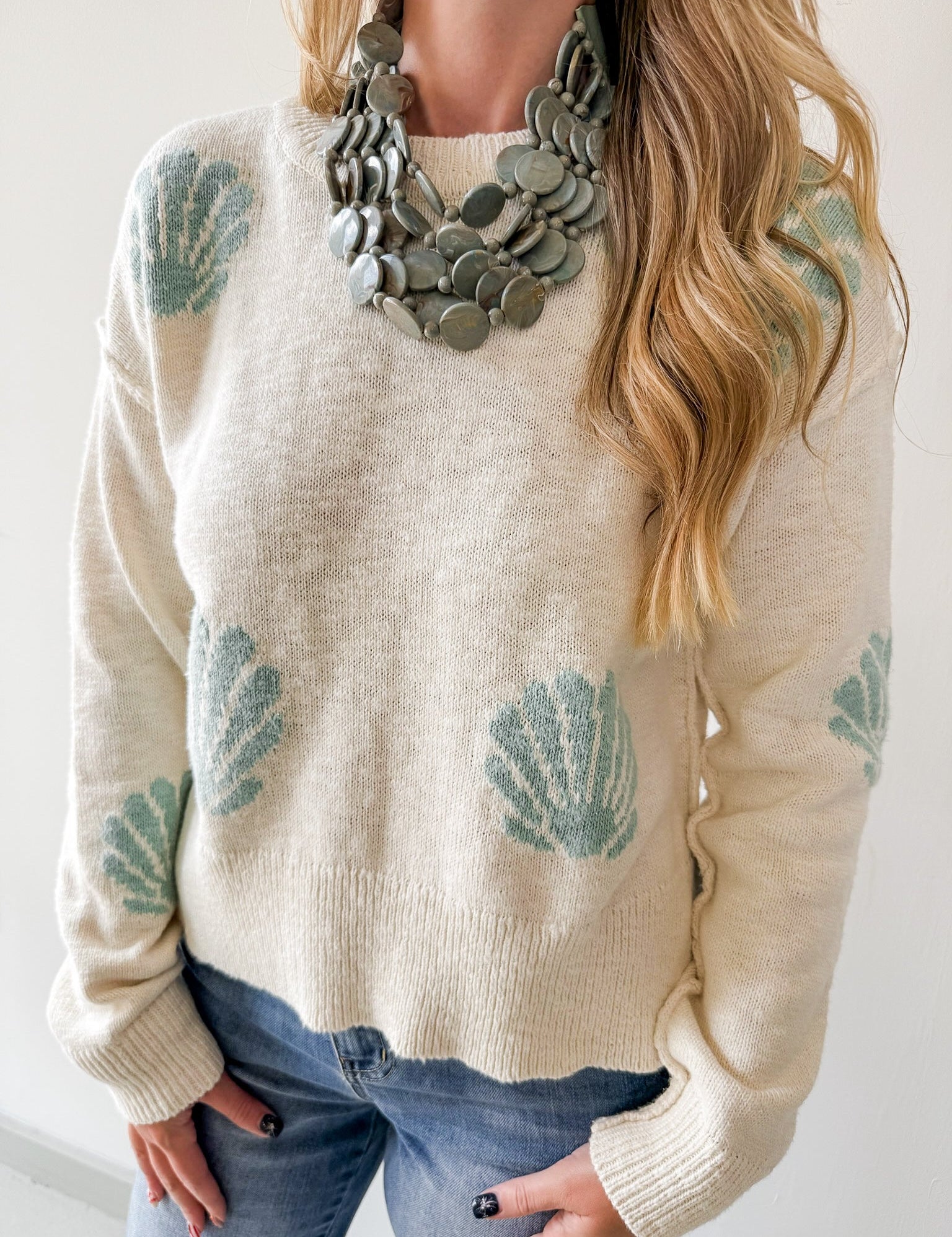 Seashell Motif Crop Sweater