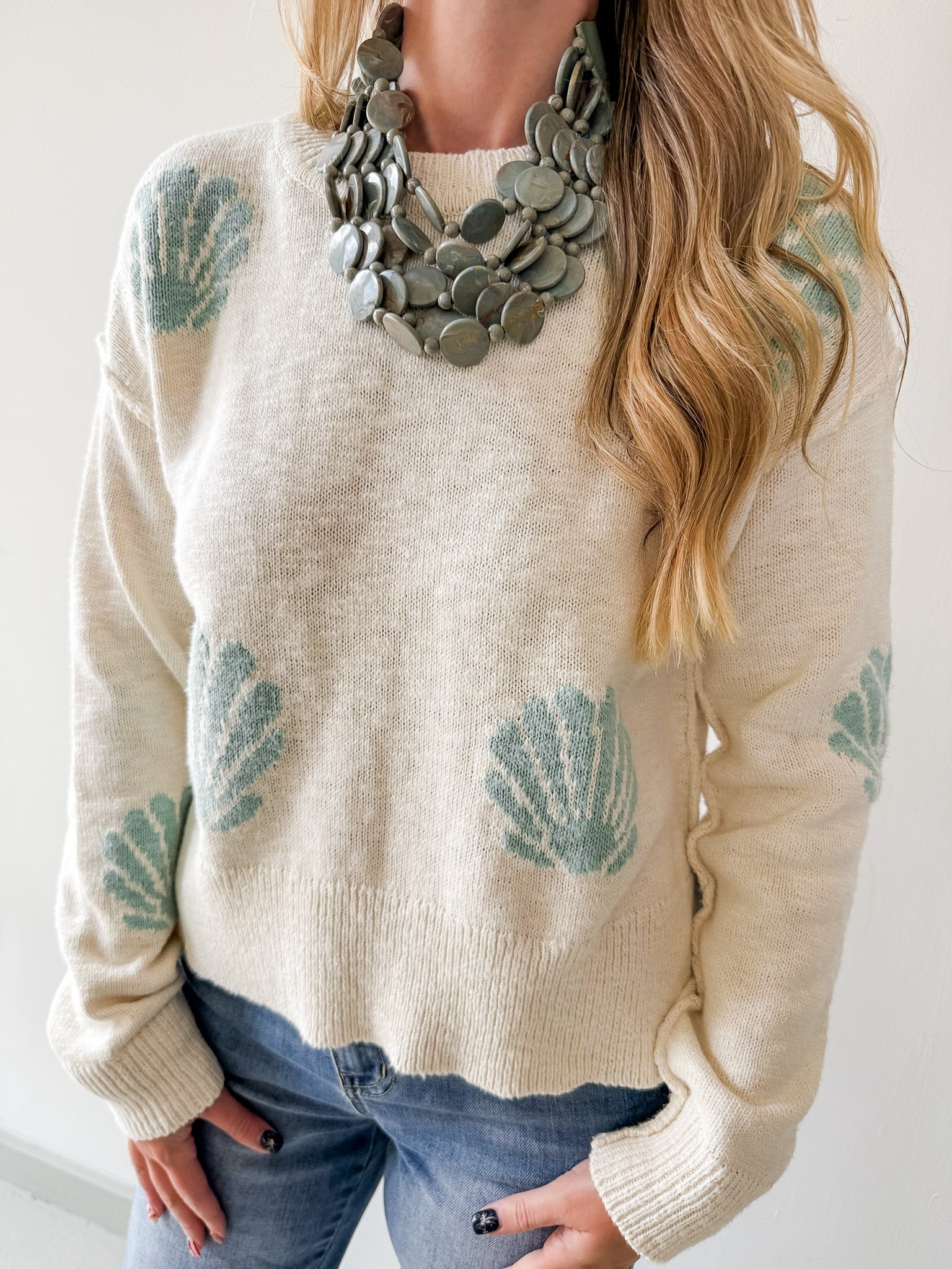 Seashell Motif Crop Sweater