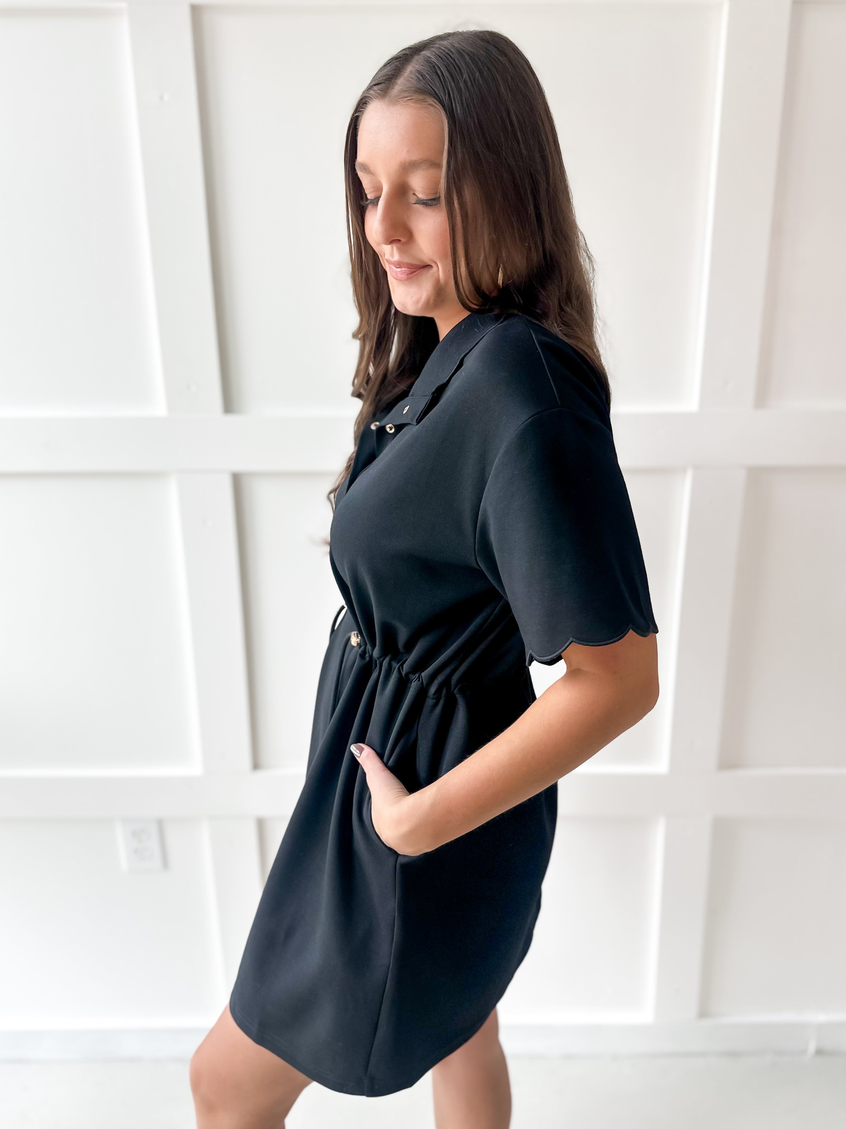 Self Tie Scallop Details Dress - Black