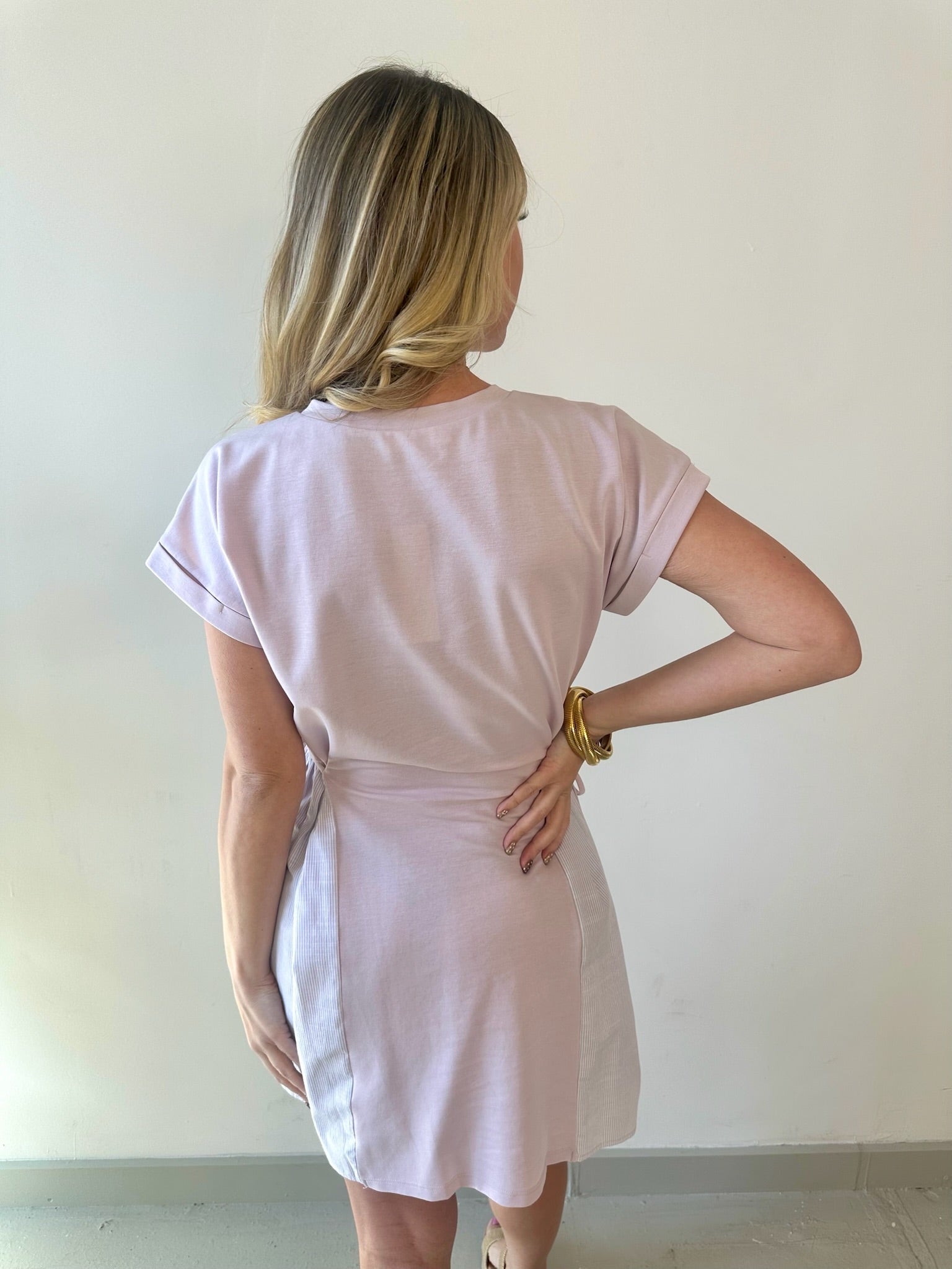 Short Sleeve Contrast Ruffle Dress