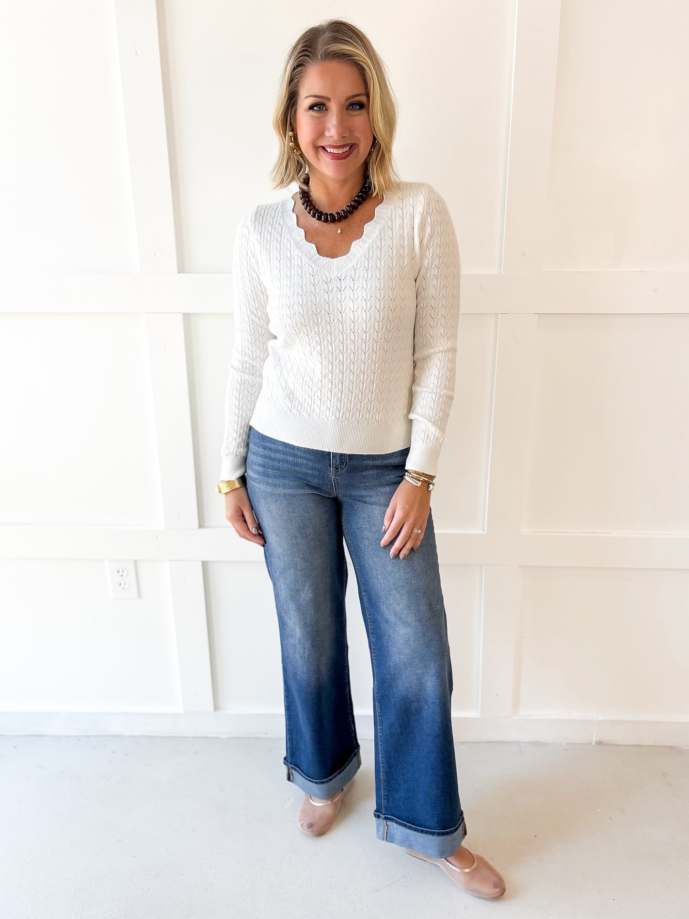 Soft Fine Scallop Edge Sweater- White
