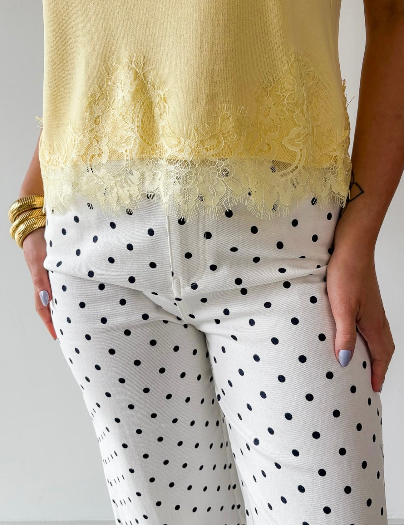 Solid Cap Sleeve Knit top with Lace Trim Hem