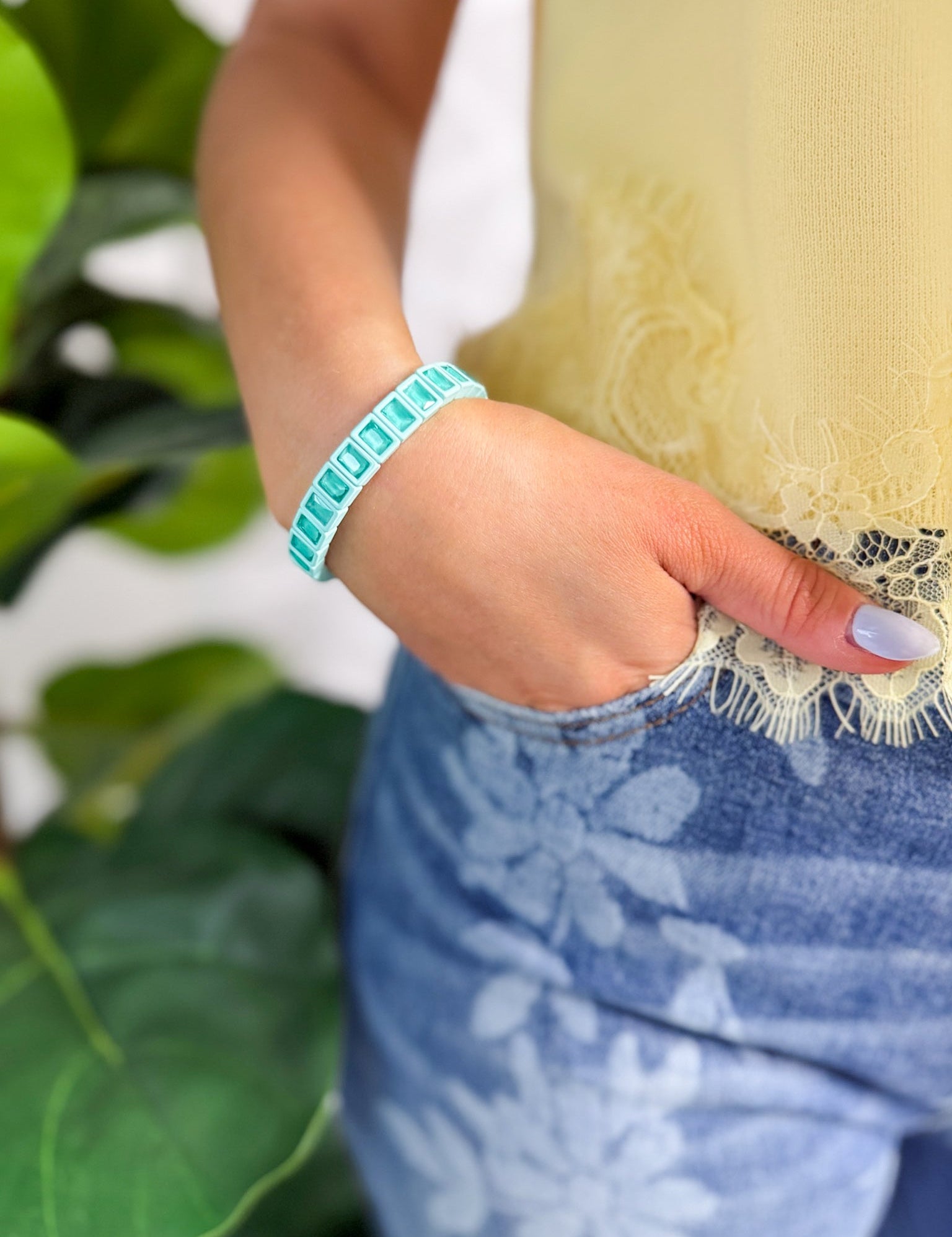Solid Mint Stretch Bracelet