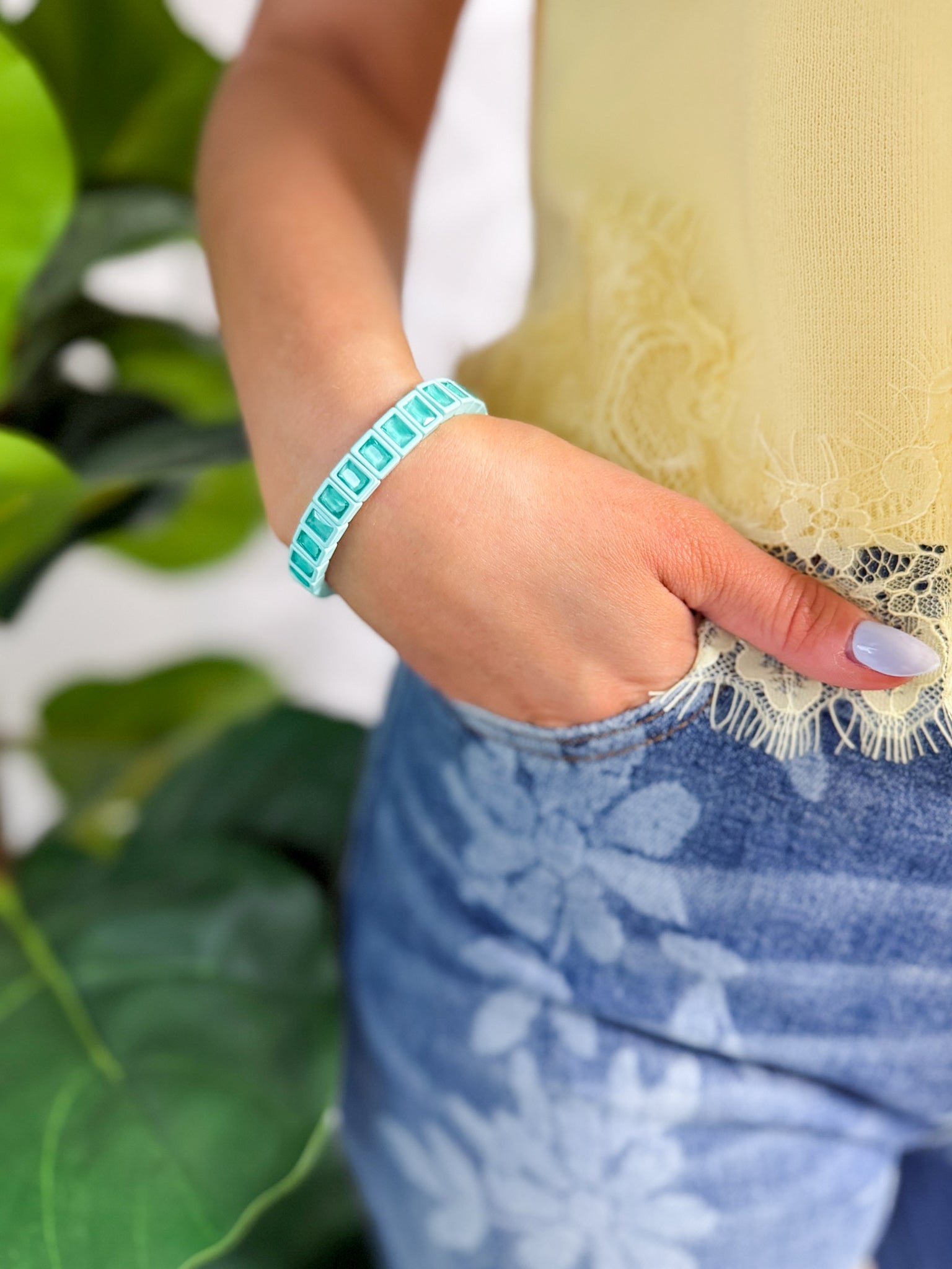 Solid Mint Stretch Bracelet