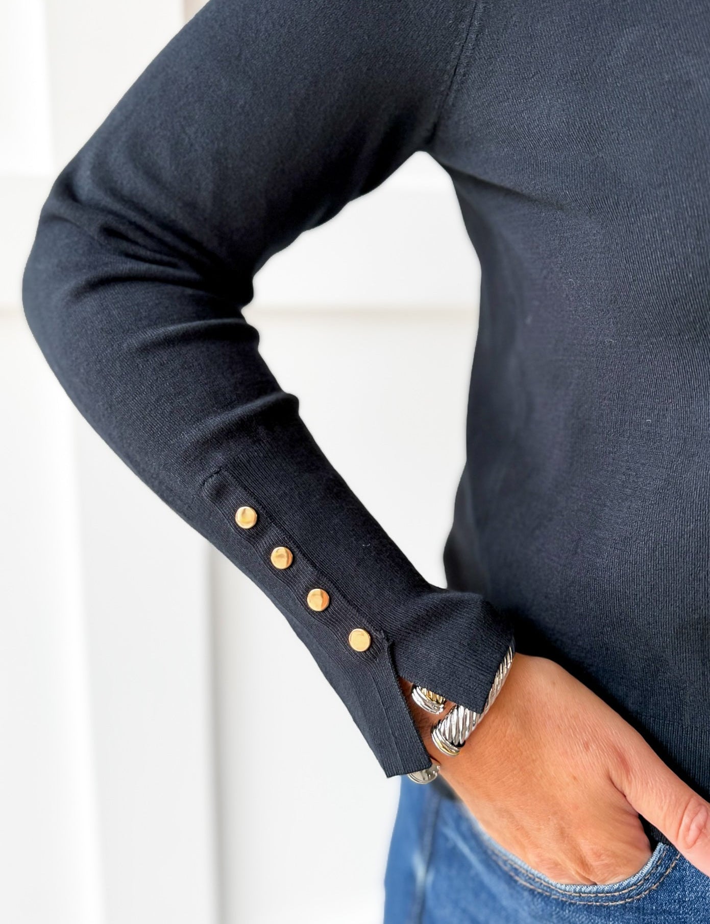 Solid round neck long sleeve top - Black
